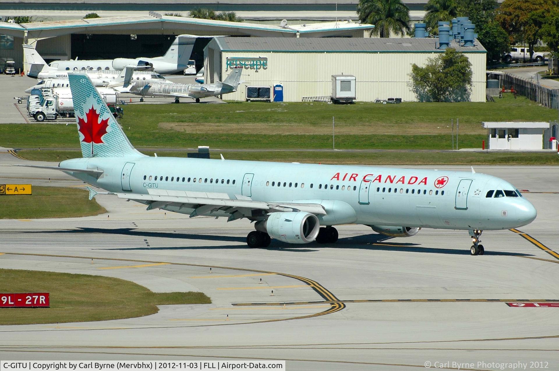 C-GITU, 2001 Airbus A321-211 C/N 1602, Taken from the Hibiscus car park viewing area.