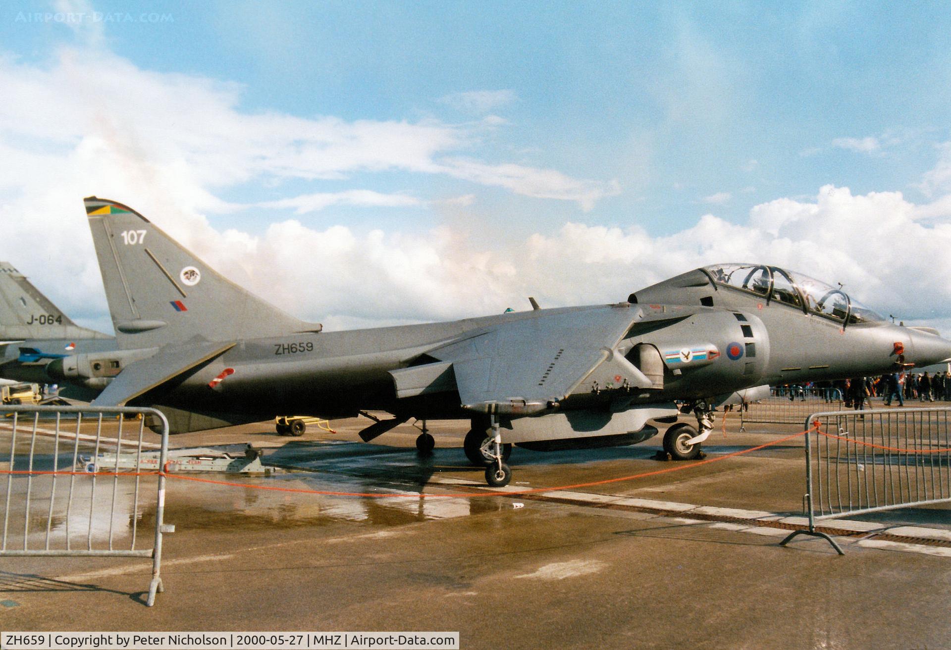 ZH659, British Aerospace Harrier T.10 C/N TX007, Harrier T.10 of 20[Reserve] Squadron at RAF Wittering on display at the RAF Mildenhall Air Fete 2000.