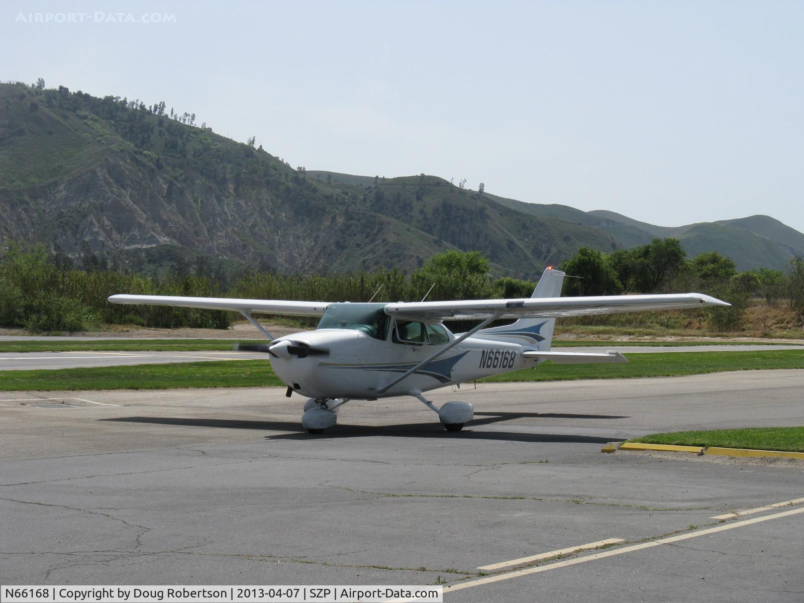N66168, 1983 Cessna 172P C/N 17275974, 1983 Cessna 172P SKYHAWK, Lycoming O-320-D2J 160 Hp, taxi