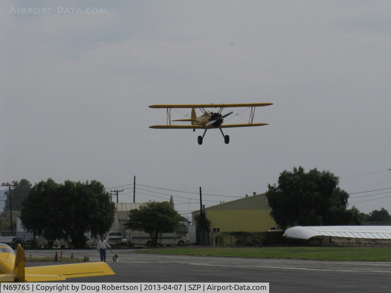 N69765, 1941 Boeing A75N1 (PT17) C/N 75-1044, 1941 Boeing Stearman A75N1 as Navy N2S-1, Continental W670-5 220 Hp radial, on final Rwy 22