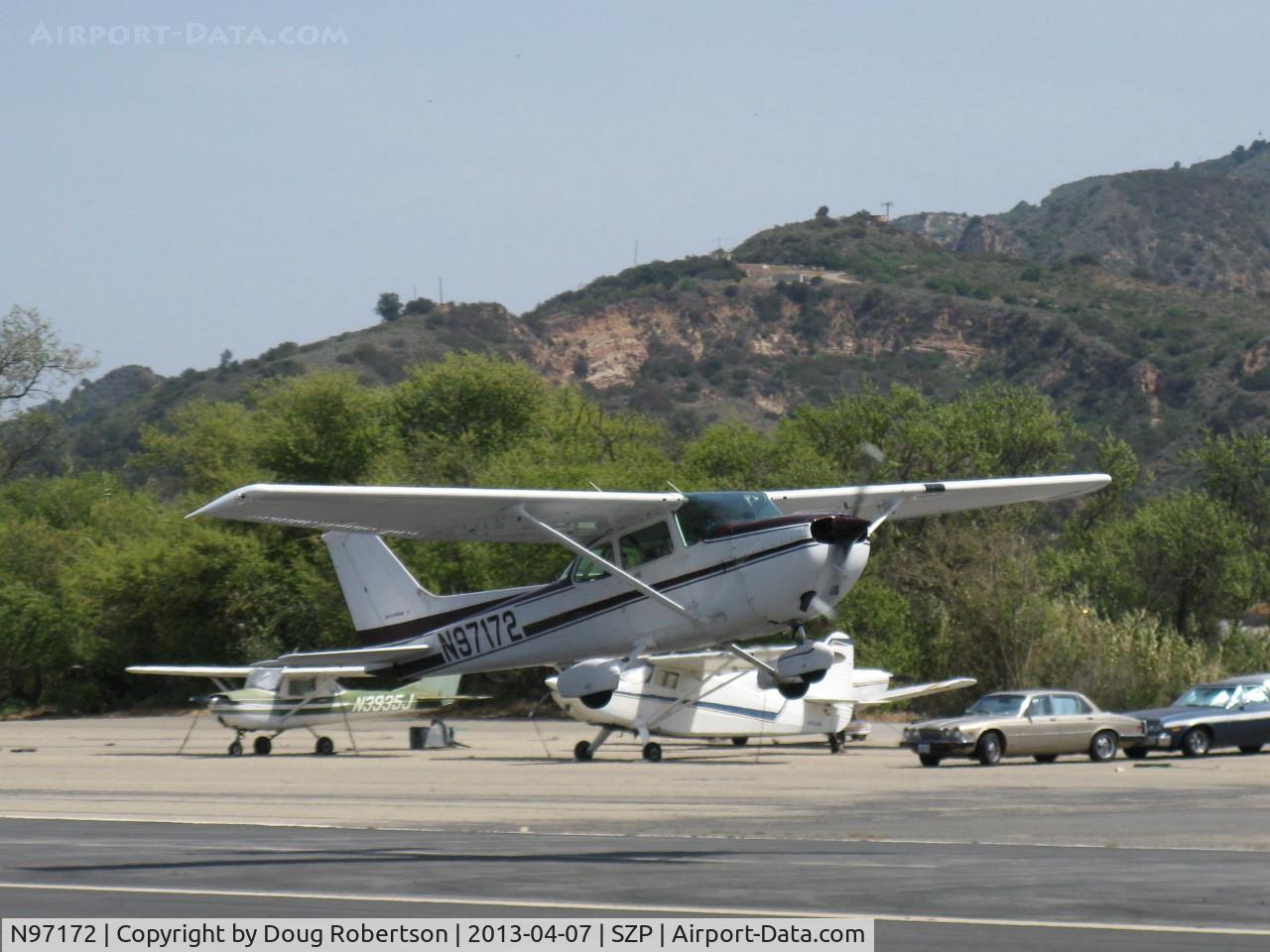 N97172, 1984 Cessna 172P C/N 17276162, 1984 Cessna 172P  SKYHAWK, Lycoming O-320-D2J 160 Hp, another takeoff climb Rwy 22-didn't get the previous one
