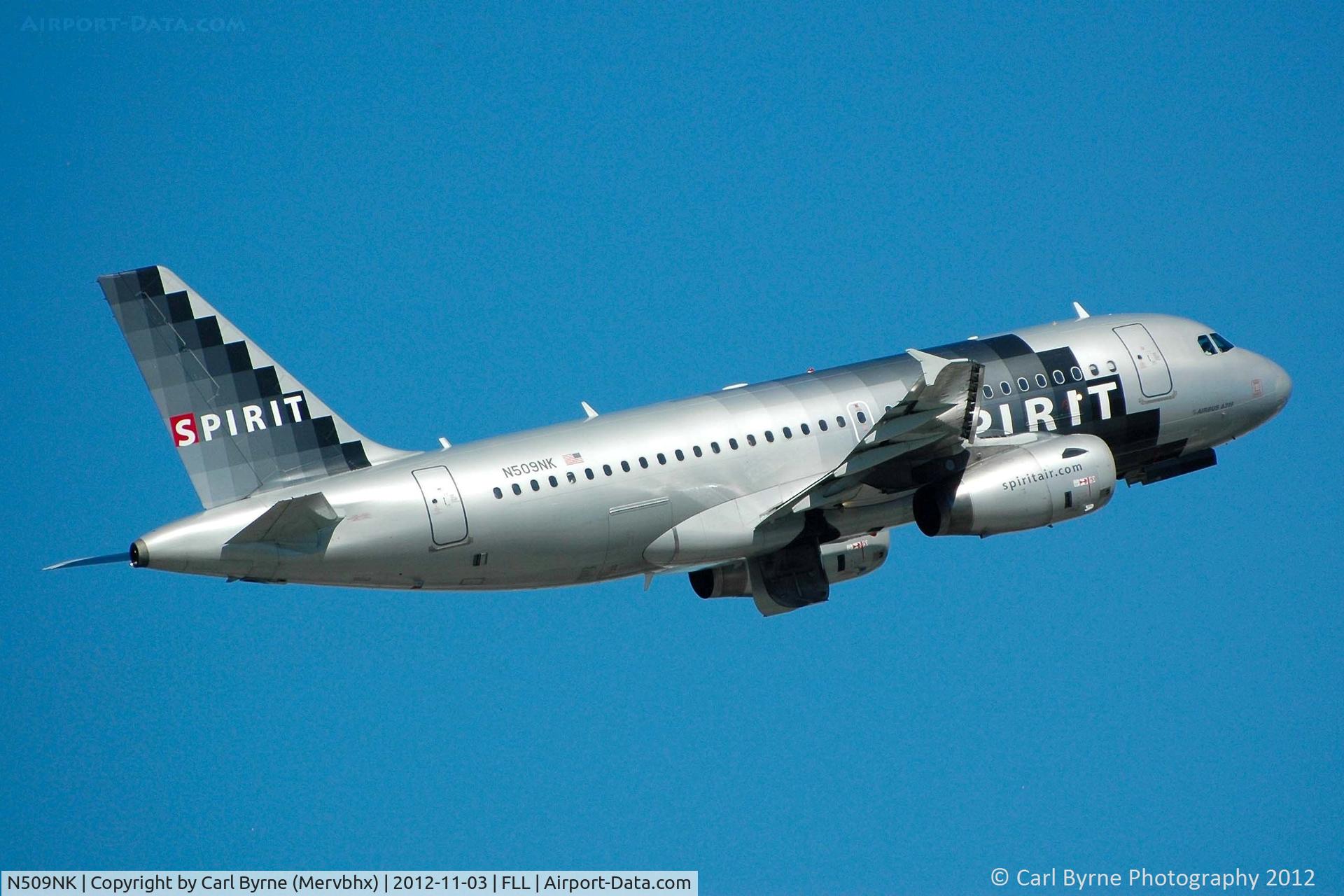 N509NK, 2005 Airbus A319-132 C/N 2603, Taken from the Hibiscus car park viewing area.