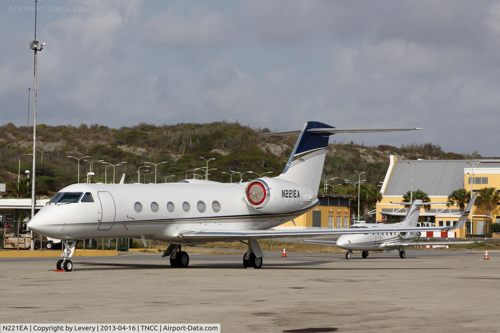 N221EA, 2002 Gulfstream Aerospace G-IV C/N 1476, Finally!!!!!!!