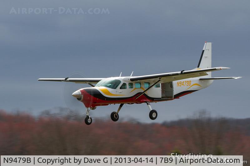 N9479B, 1988 Cessna 208B C/N 208B0082, SuperVan on final to Ellington, CT