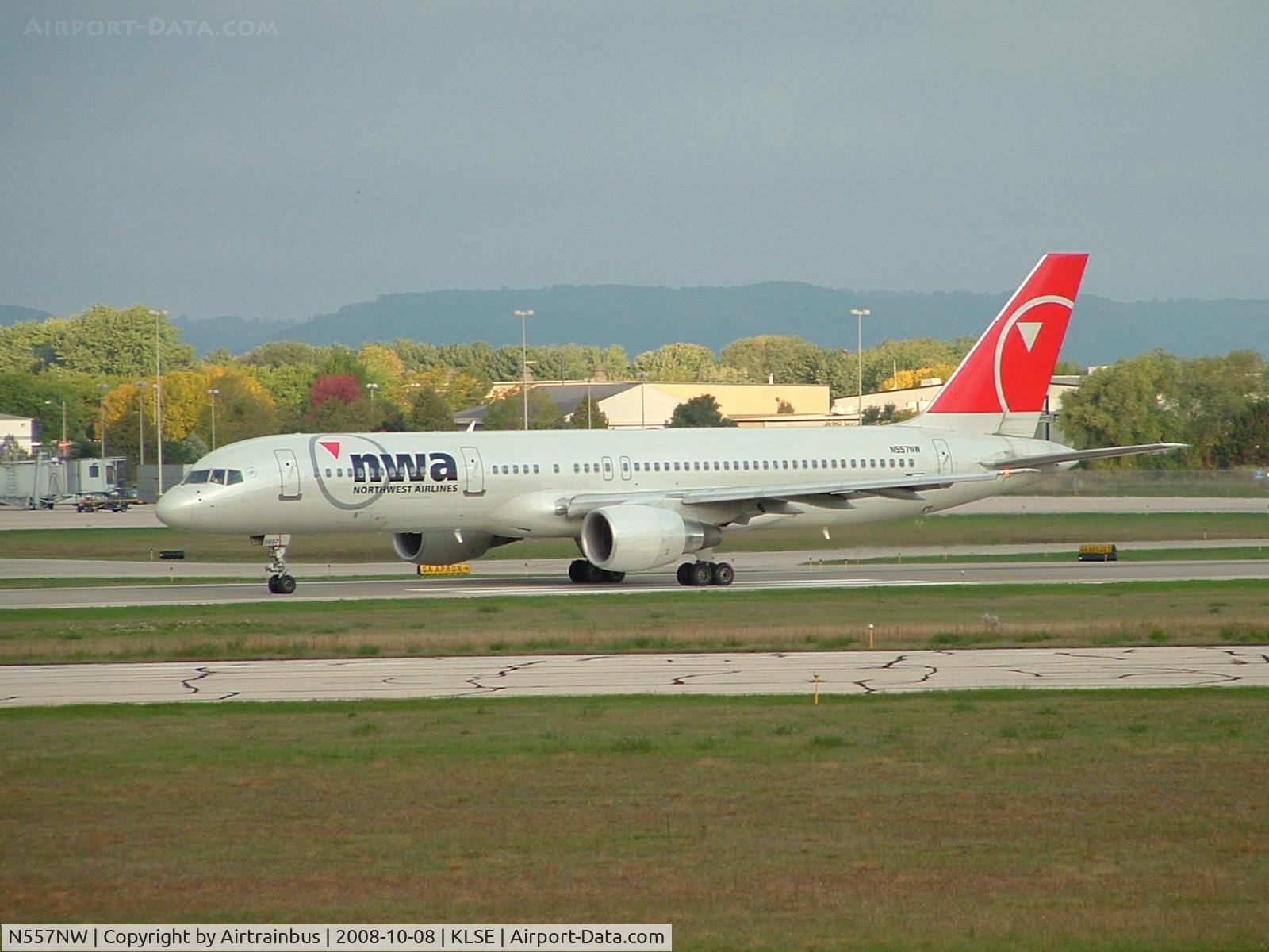 N557NW, 2002 Boeing 757-251 C/N 33393, Northwest B757-251