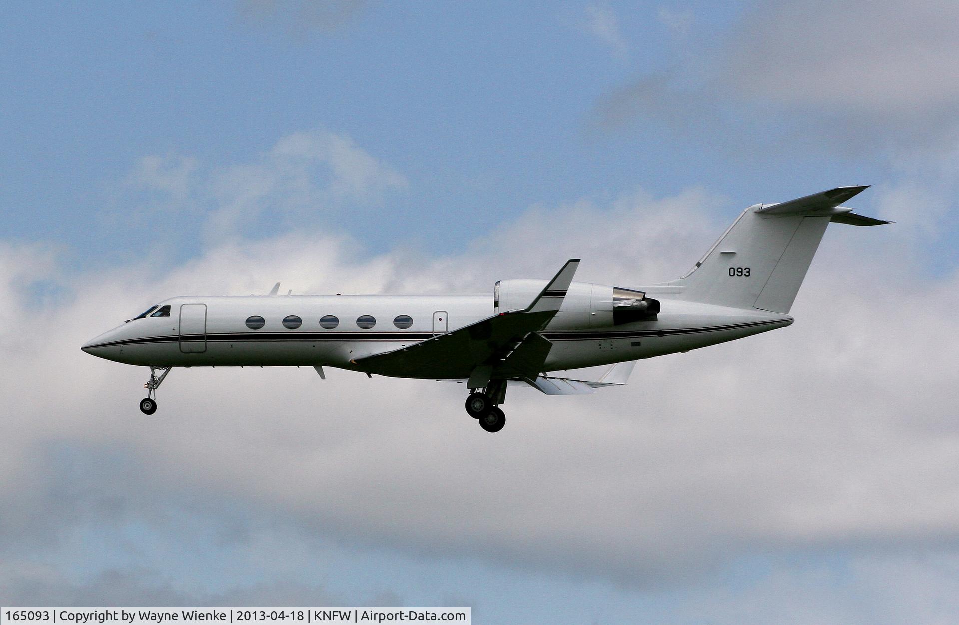 165093, 1992 Gulfstream Aerospace C-20G (Gulfstream IV) C/N 1187, Landing at NAS JRB Fort Worth about 3:00 PM 4/18/13.