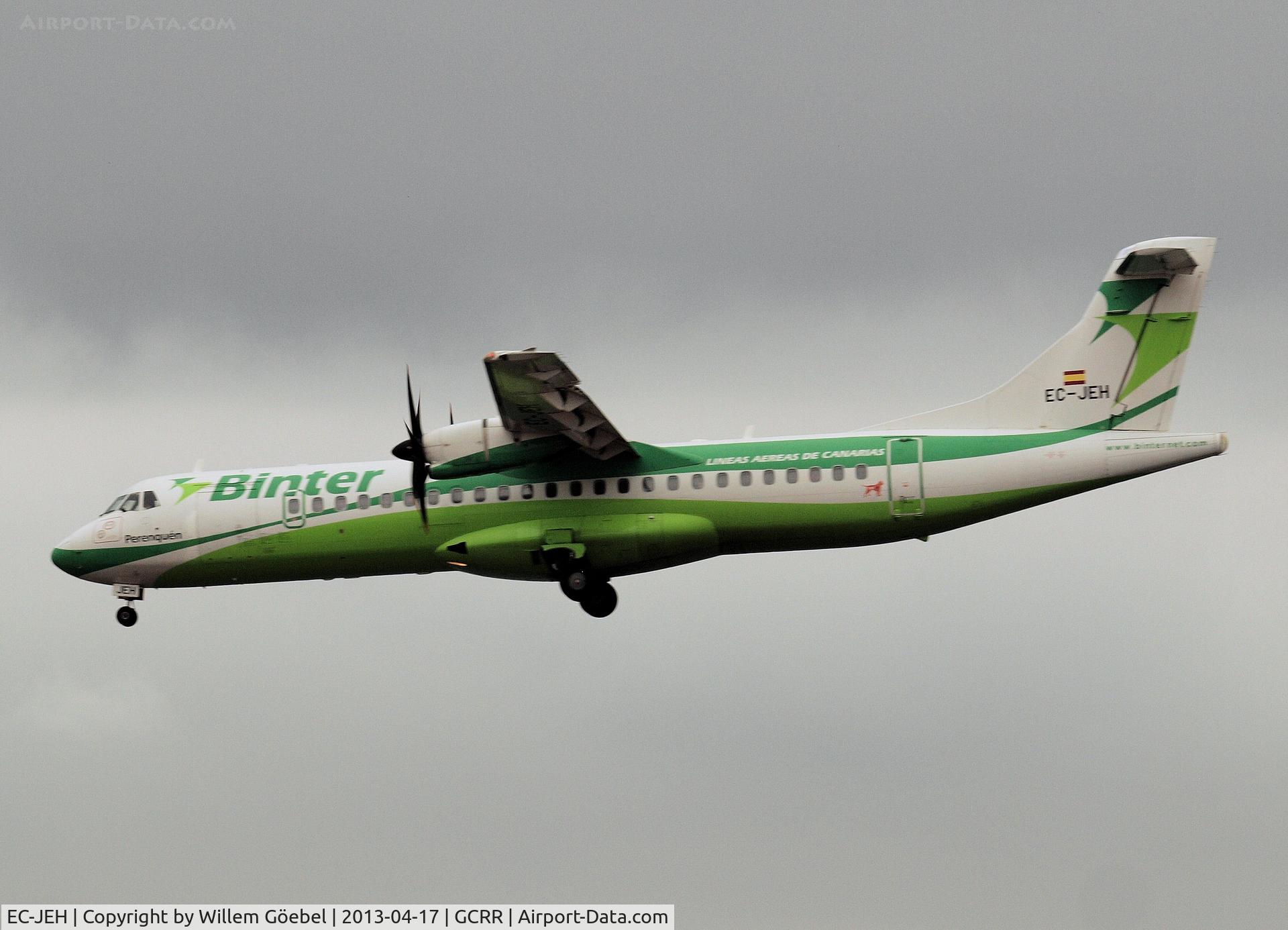 EC-JEH, 2005 ATR 72-212 C/N 716, Landing on Airport of Lanzarote