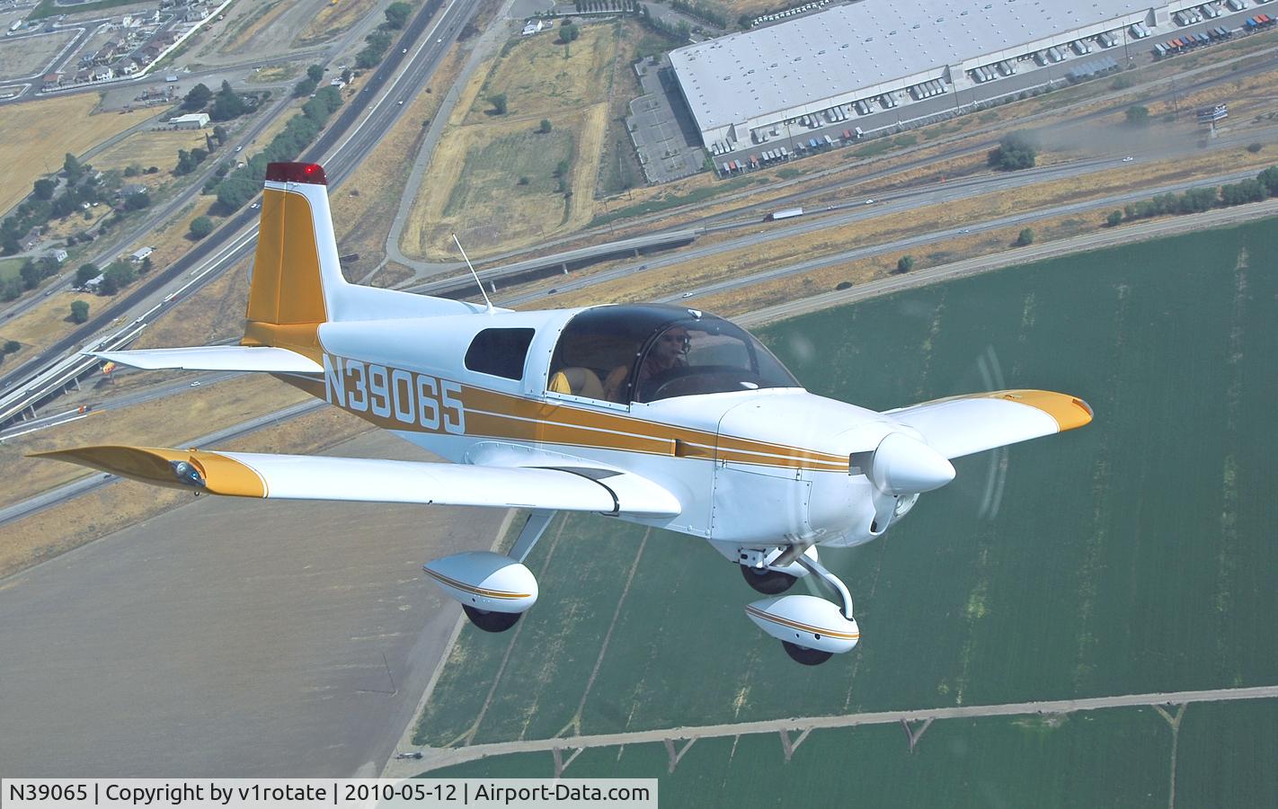 N39065, 1978 Grumman American AA-1C Lynx C/N AA1C0211, Flying over Merced, CA USA