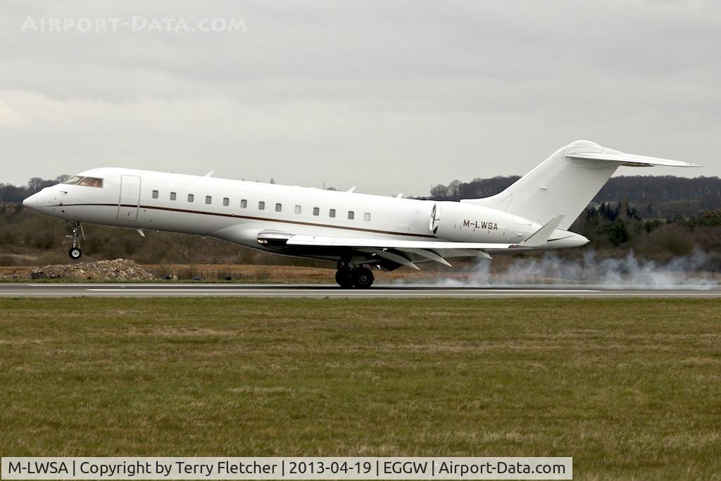 M-LWSA, 2001 Bombardier BD-700-1A10 Global Express C/N 9092, 2001 Bombardier BD-700-1A10, c/n: 9092