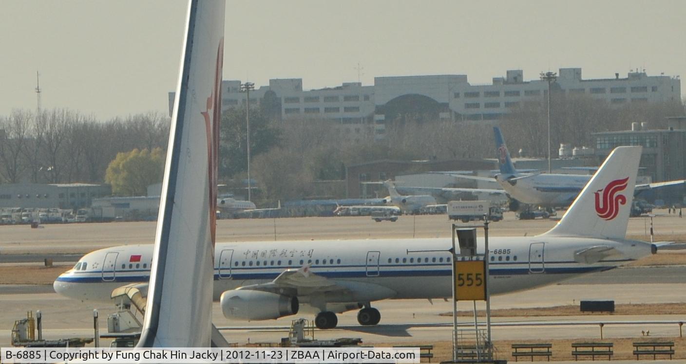 B-6885, 2012 Airbus A321-231 C/N 5199, The plane behind the 777-2J6 (Air China, B-2068) was the A321