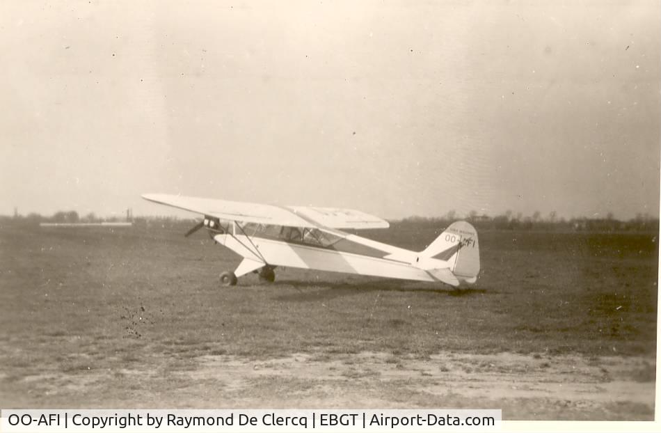 OO-AFI, 1944 Piper L-4J Grasshopper (J3C-65D) C/N 12676, Gent 1966