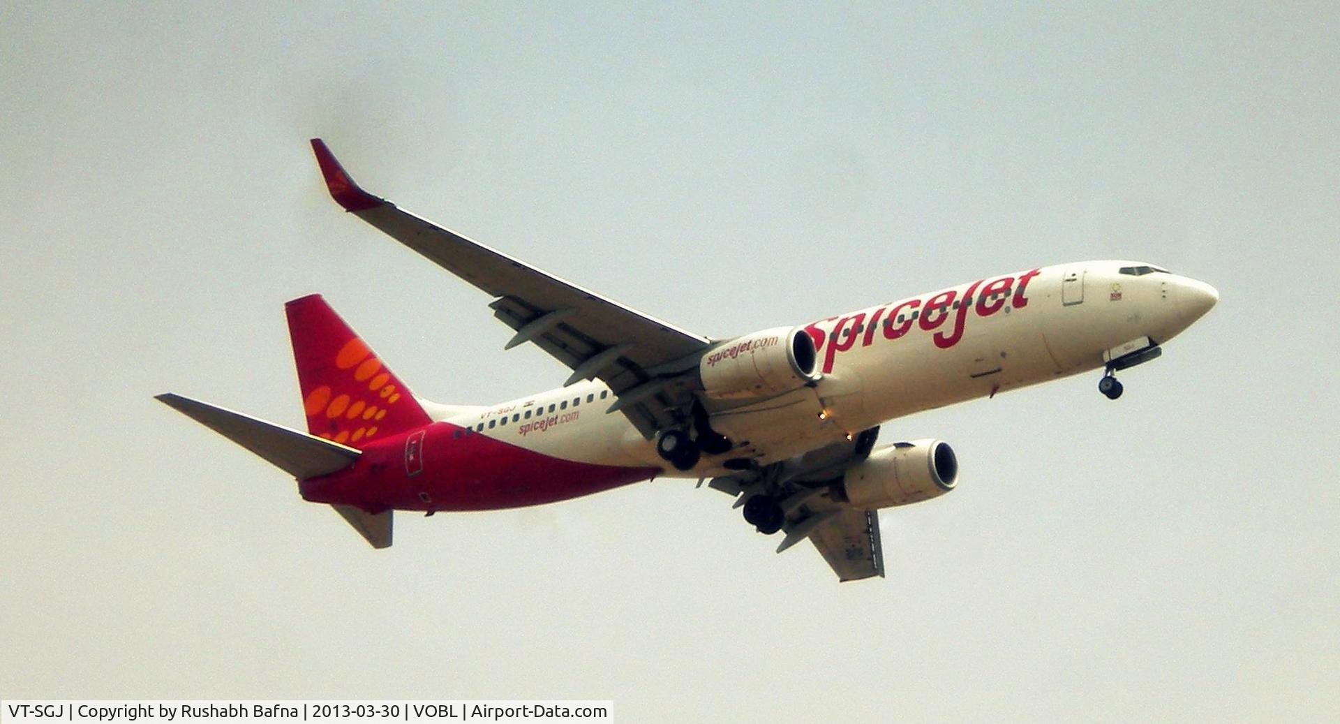 VT-SGJ, 2005 Boeing 737-86J C/N 29641, Spicejet Landing BLR