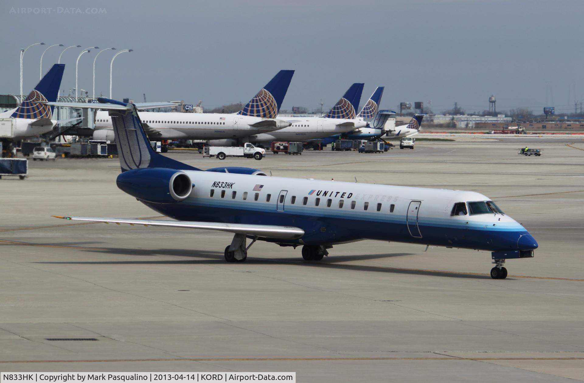 N833HK, 2000 Embraer ERJ-145LR (EMB-145LR) C/N 145240, EMB-145LR