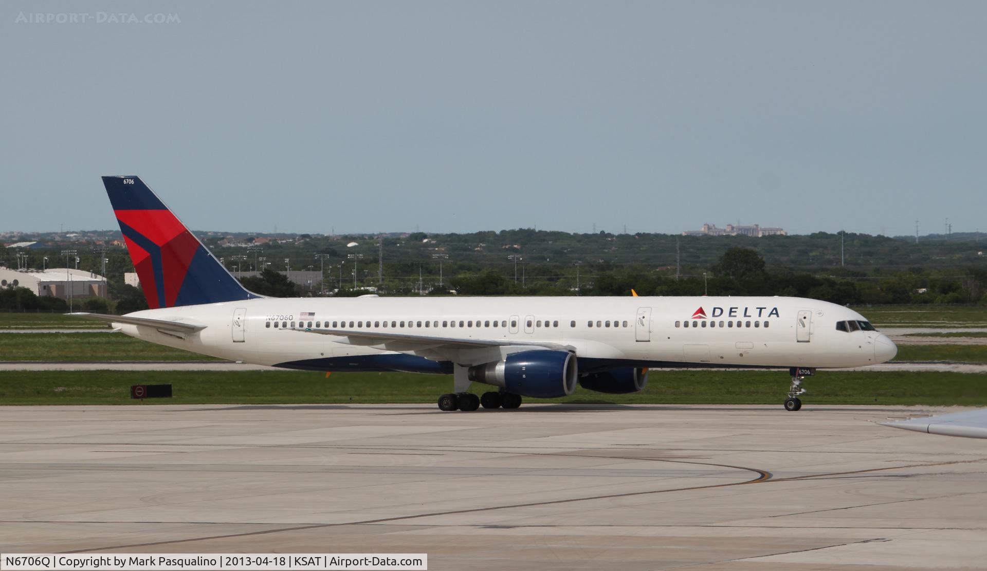 N6706Q, 2000 Boeing 757-232 C/N 30422, Boeing 757-200