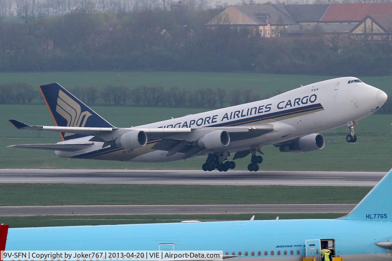 9V-SFN, 2004 Boeing 747-412F/SCD C/N 32899, Singapore Airlines Cargo