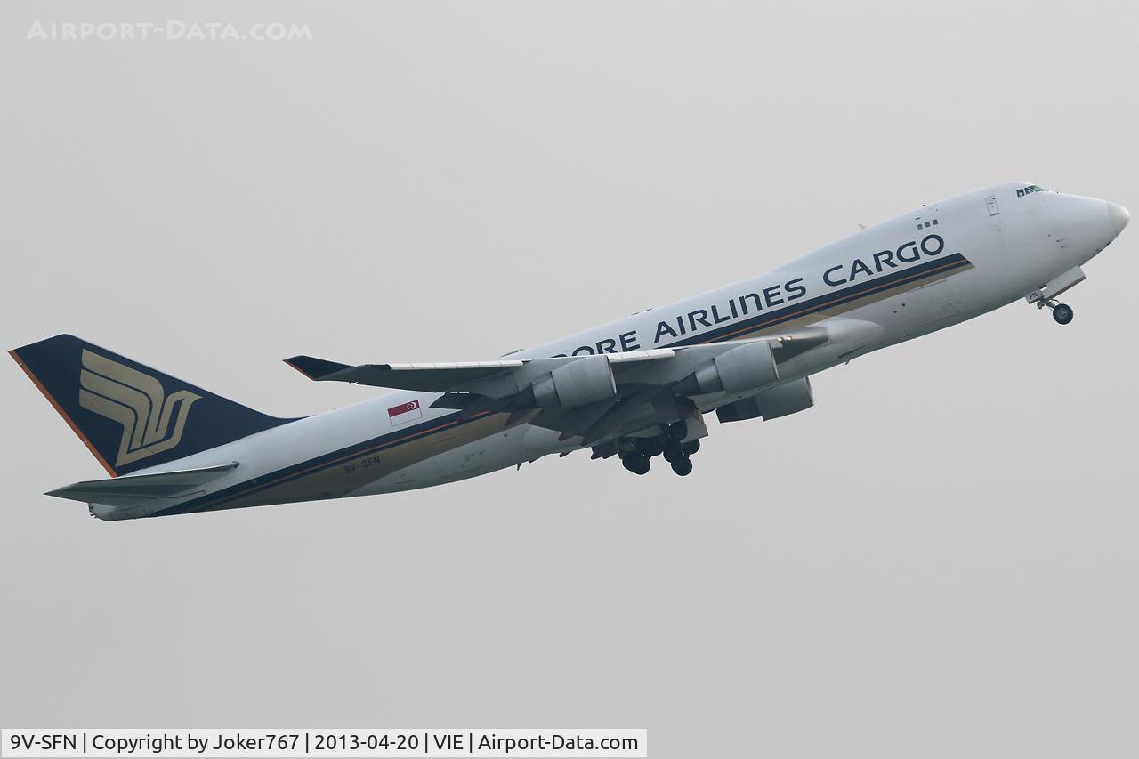 9V-SFN, 2004 Boeing 747-412F/SCD C/N 32899, Singapore Airlines Cargo