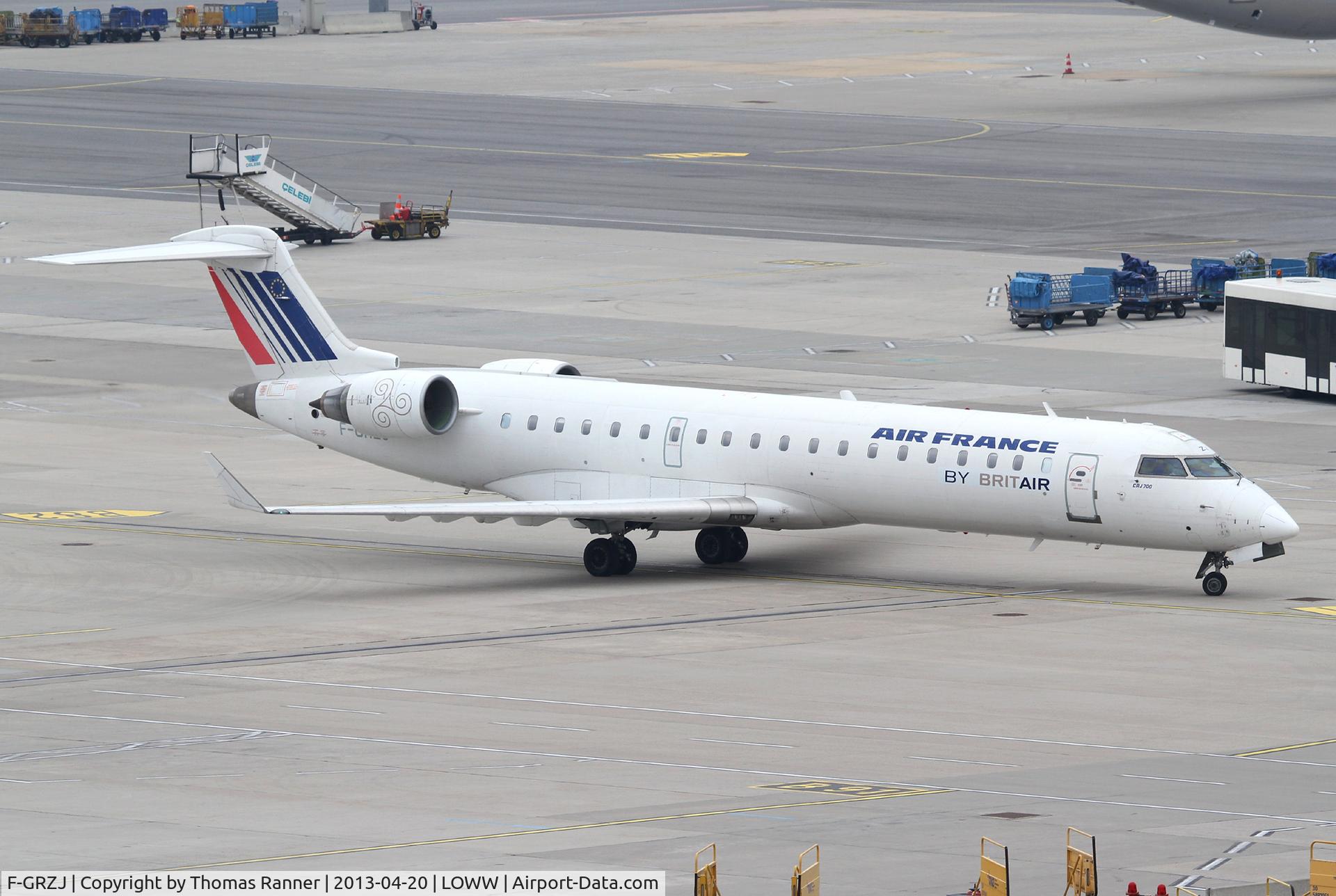 F-GRZJ, Canadair CRJ-702 (CL-600-2C10) Regional Jet C/N 10096, Brit Air Bombadier CRJ-700