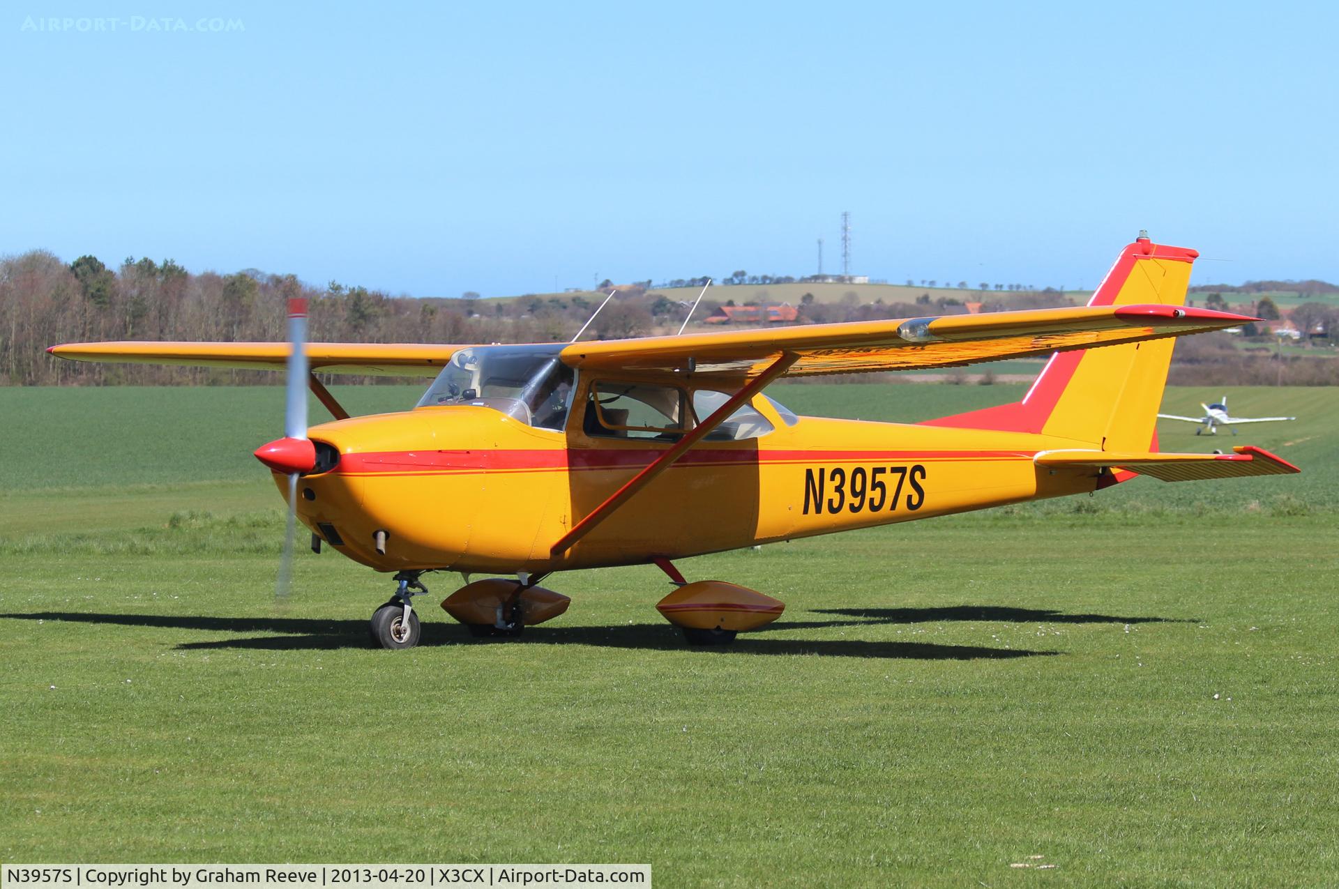 N3957S, 1964 Cessna 172E C/N 17251157, Parked at Northrepps.