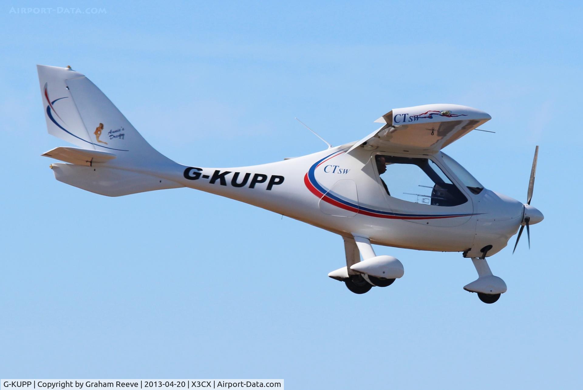 G-KUPP, 2006 Flight Design CTSW C/N 8227, About to land at Northrepps.