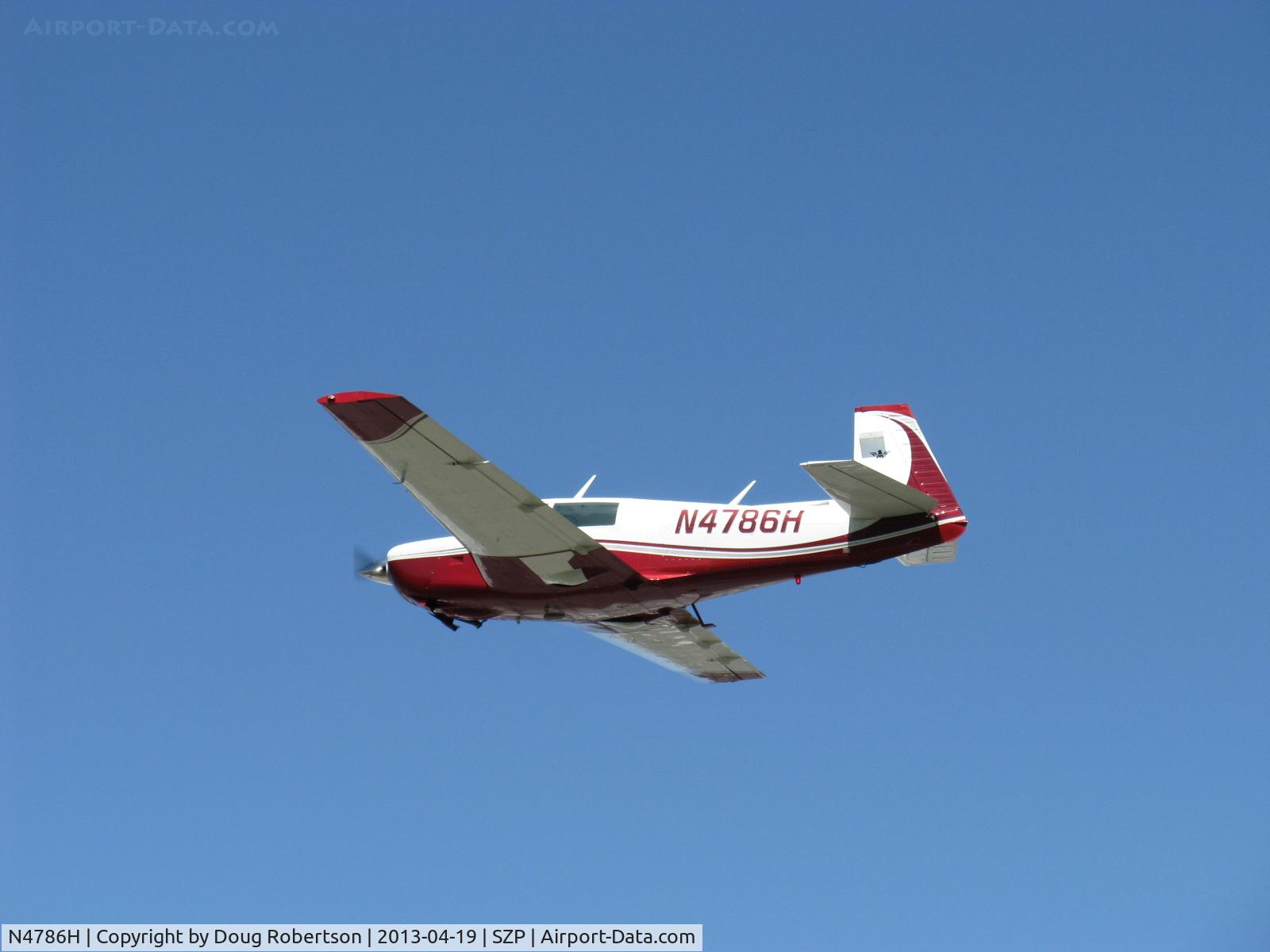 N4786H, 1979 Mooney M20J 201 C/N 24-0876, 1979 Mooney M20J 201, Lycoming IO-360 A&C 200 Hp, fast takeoff climb Rwy 22, gear already up, stunning refinish