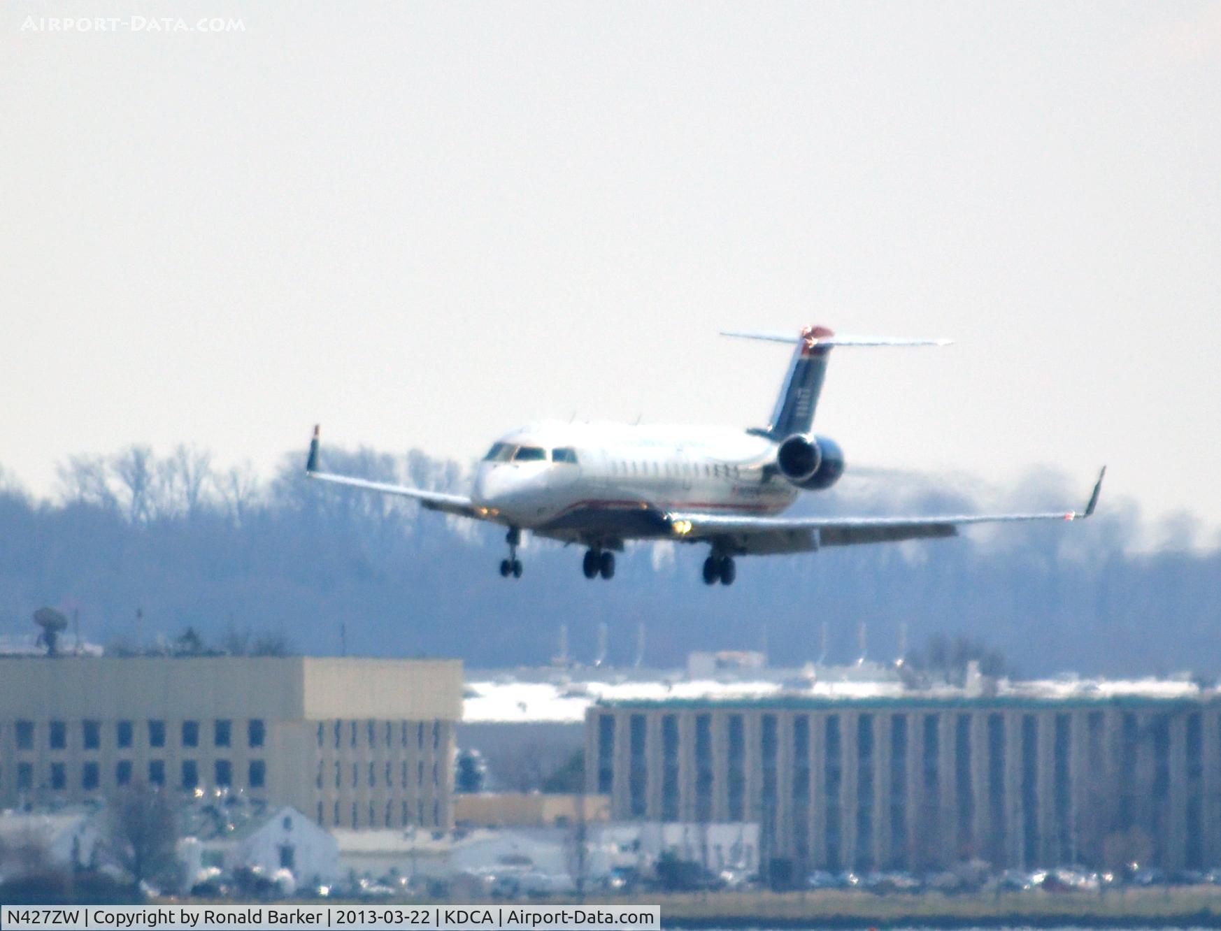 N427ZW, 2002 Bombardier CRJ-200LR (CL-600-2B19) C/N 7685, Approach DCA