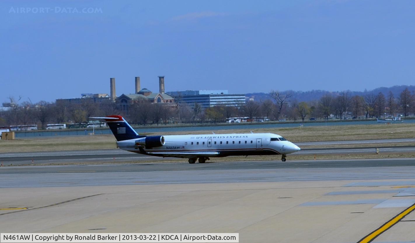 N461AW, 2003 Canadair CRJ-200LR (CL-600-2B19) C/N 7870, Taxi DCA