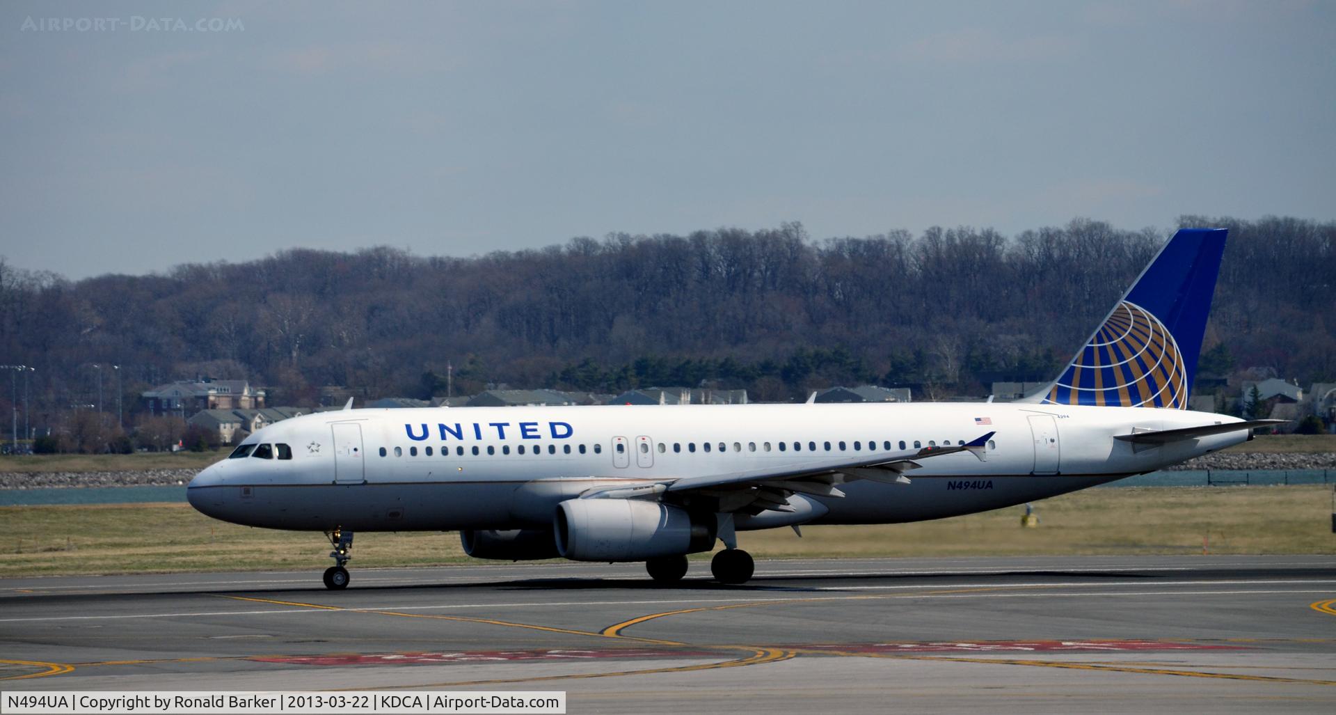 N494UA, 2002 Airbus A320-232 C/N 1840, Takeoff roll DCA