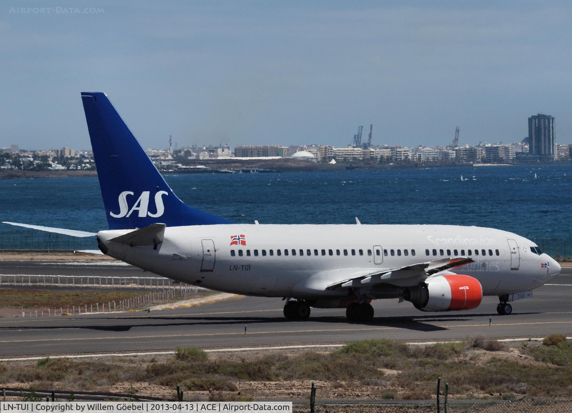 LN-TUI, 2000 Boeing 737-705 C/N 29094, Taxi to runway of Lanzarote Airport