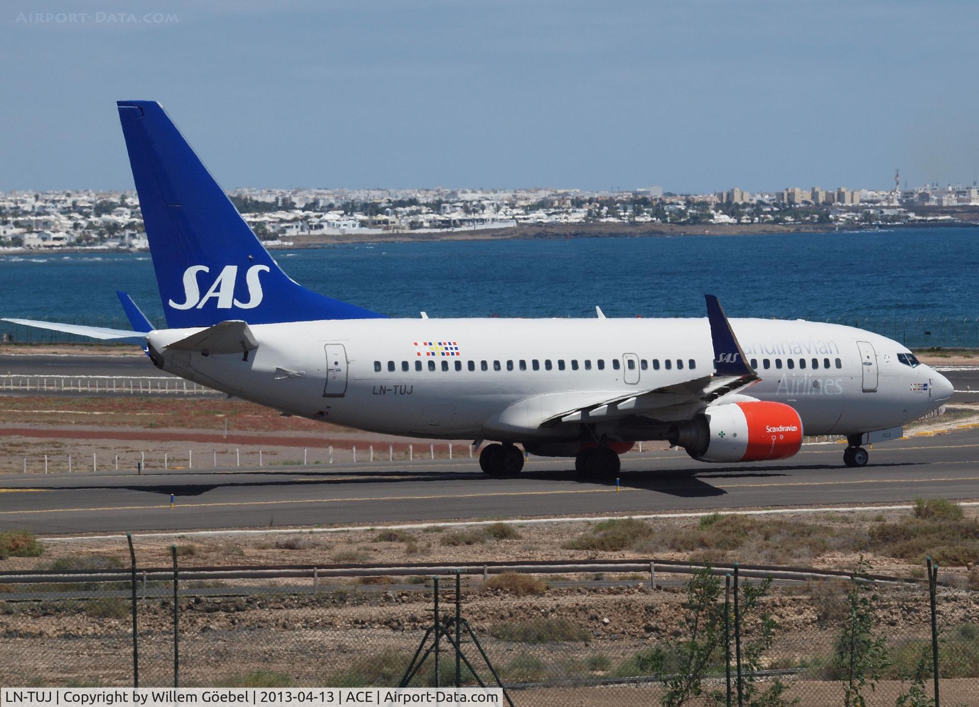 LN-TUJ, 2001 Boeing 737-705 C/N 29095, Taxi to runway of Lanzarote Airport