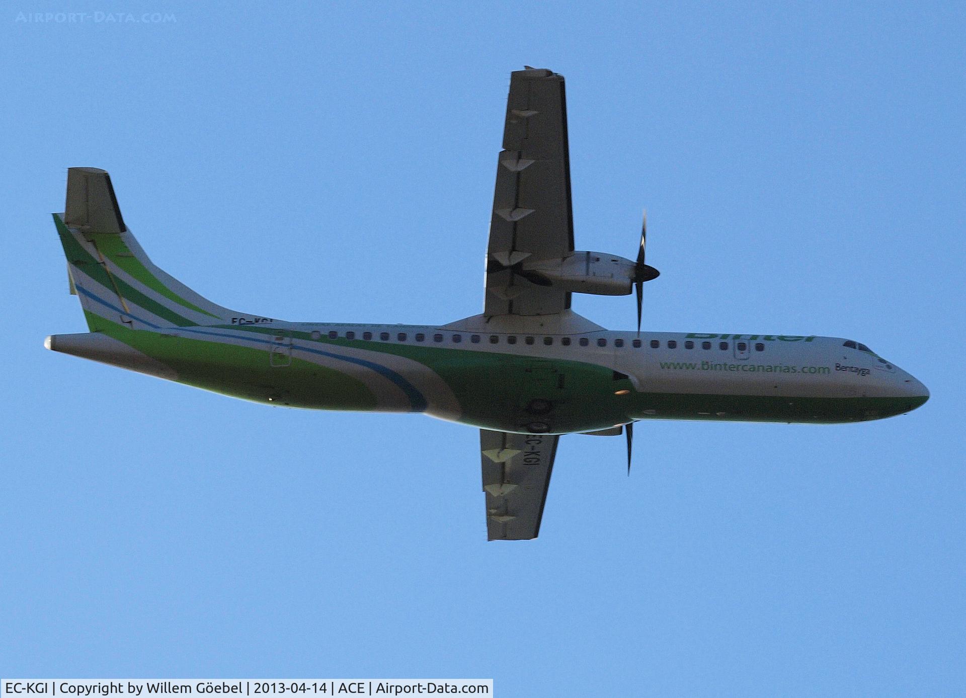 EC-KGI, 2007 ATR 72-212A C/N 752, Take off from Lanzarote Airport