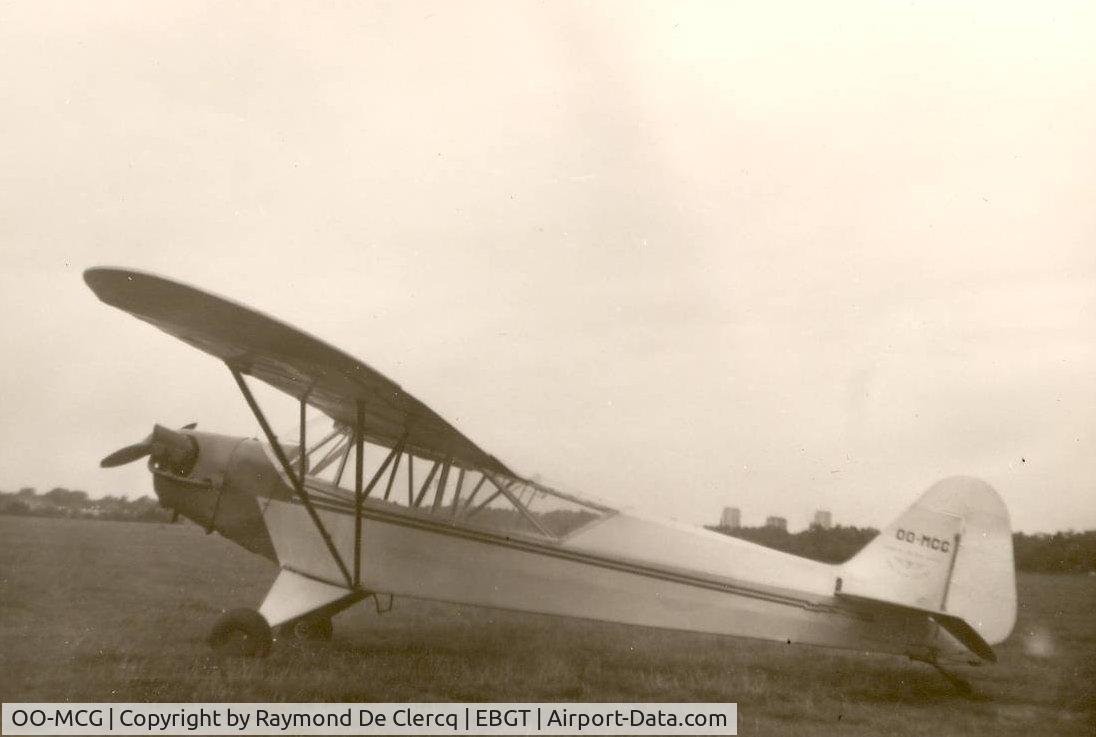 OO-MCG, 1944 Piper L-4H Grasshopper (J3C-65D) C/N 11964, Gent 1965