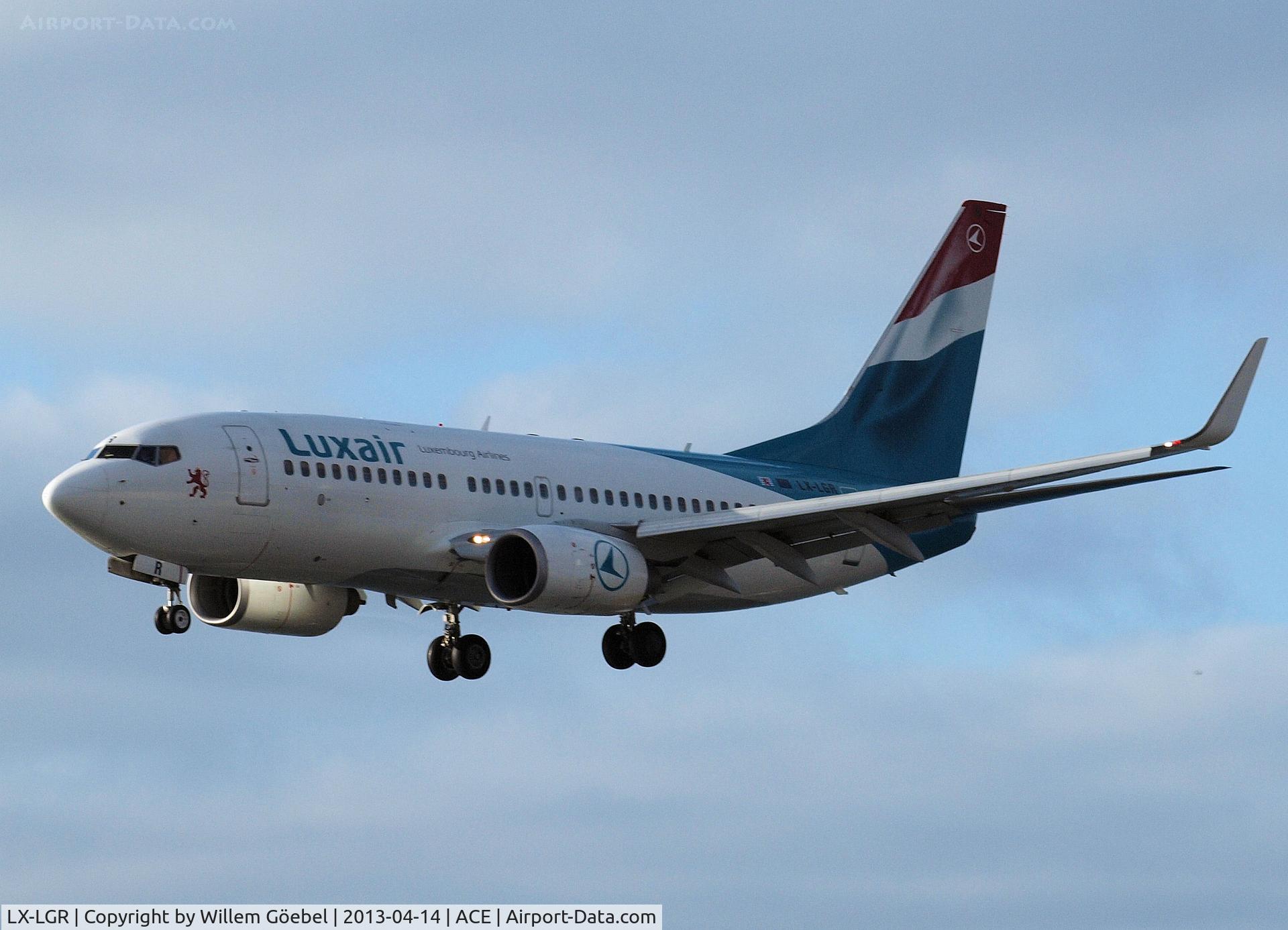 LX-LGR, 2004 Boeing 737-7C9 C/N 33803, Landing on Airport of Lanzarote