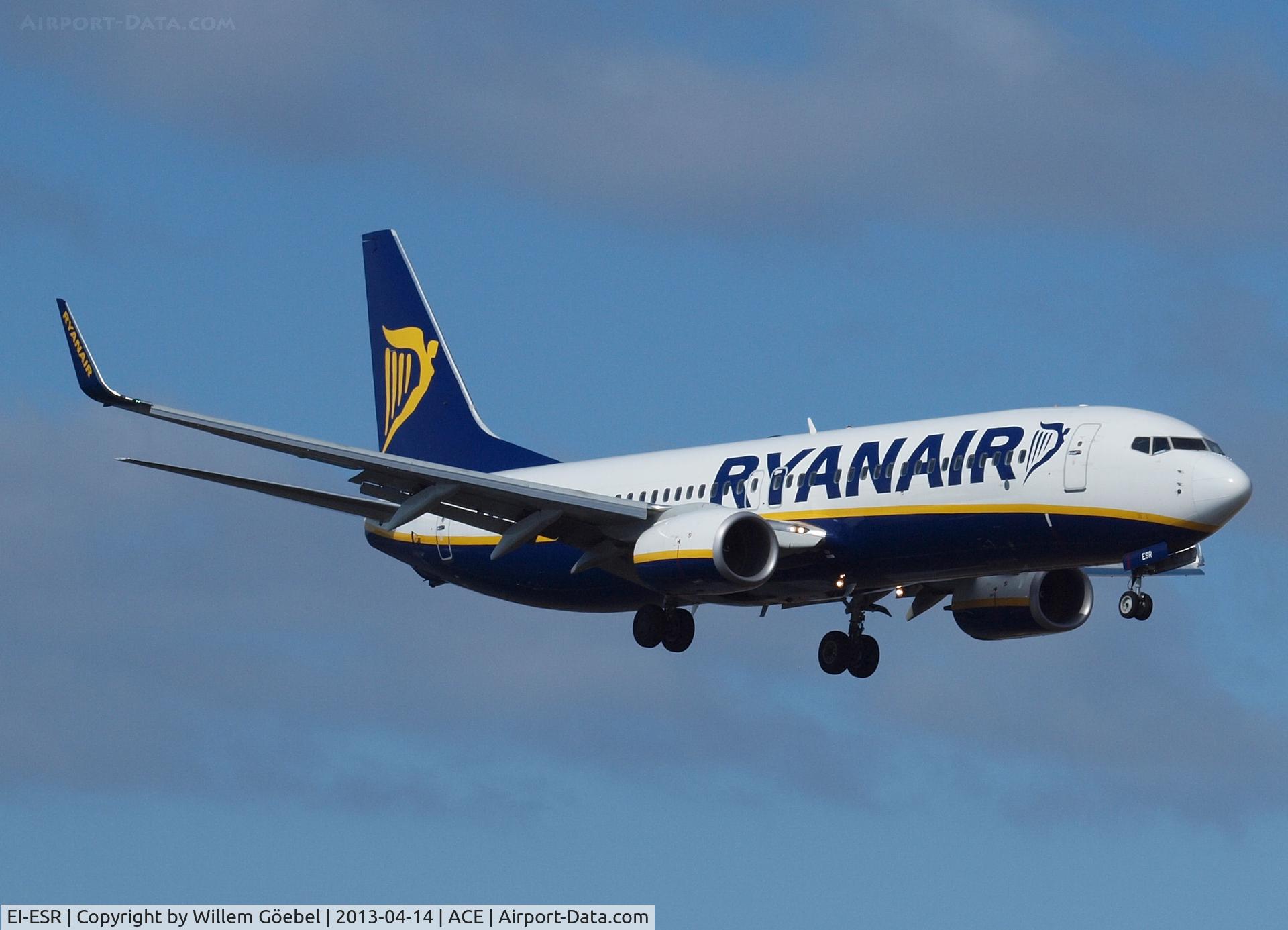 EI-ESR, 2011 Boeing 737-8AS C/N 34995, Landing on Airport of Lanzarote