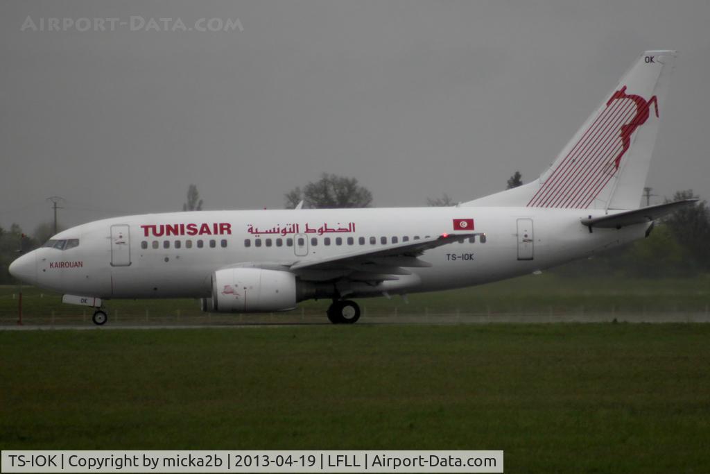 TS-IOK, 1999 Boeing 737-6H3 C/N 29496, Take off