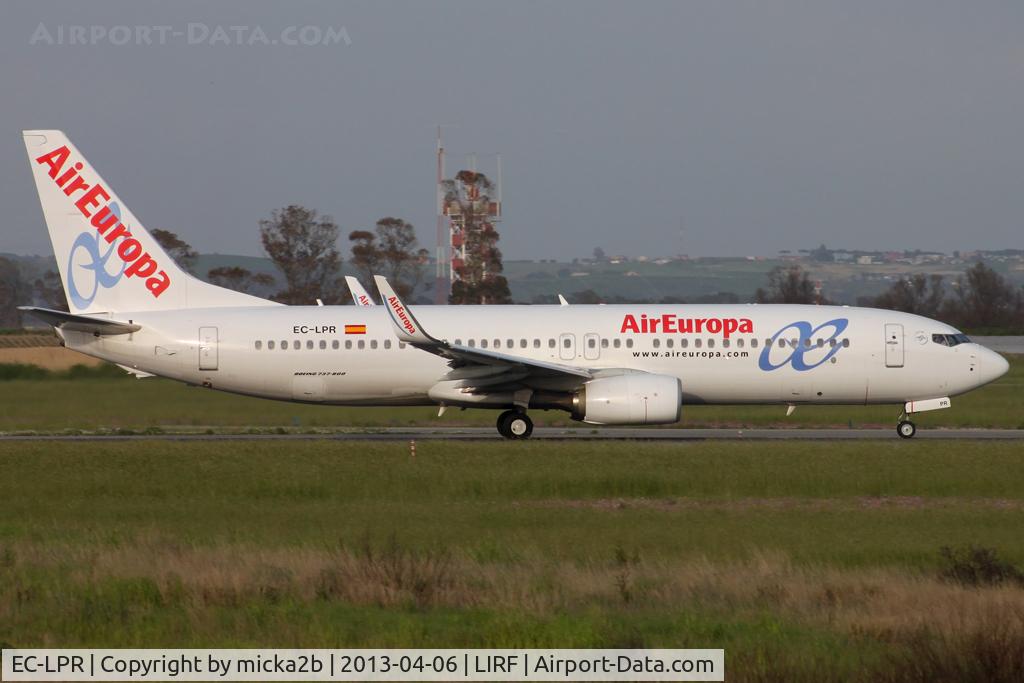 EC-LPR, 2012 Boeing 737-85P C/N 36588, Landing