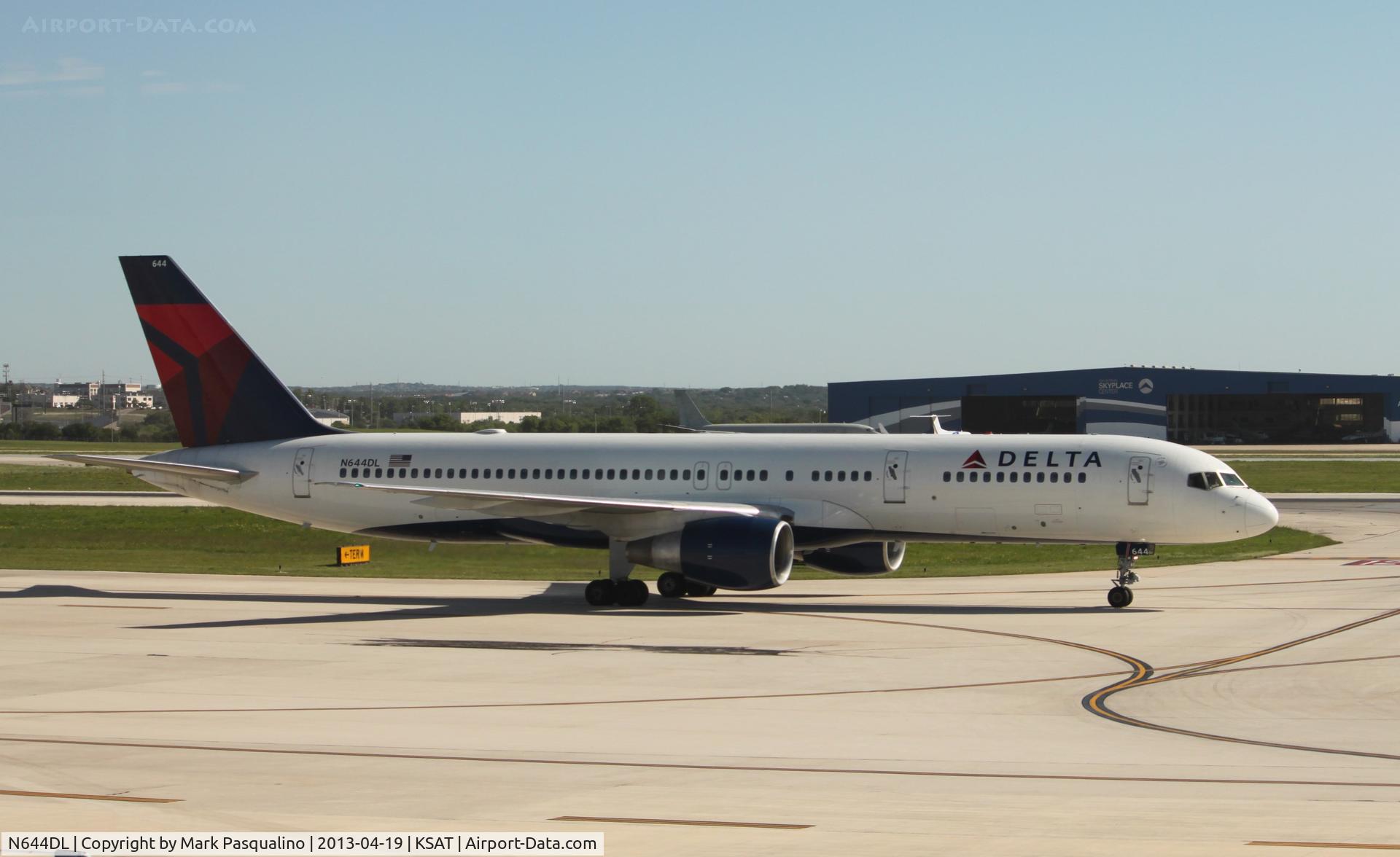 N644DL, 1989 Boeing 757-232 C/N 23998, Boeing 757-200