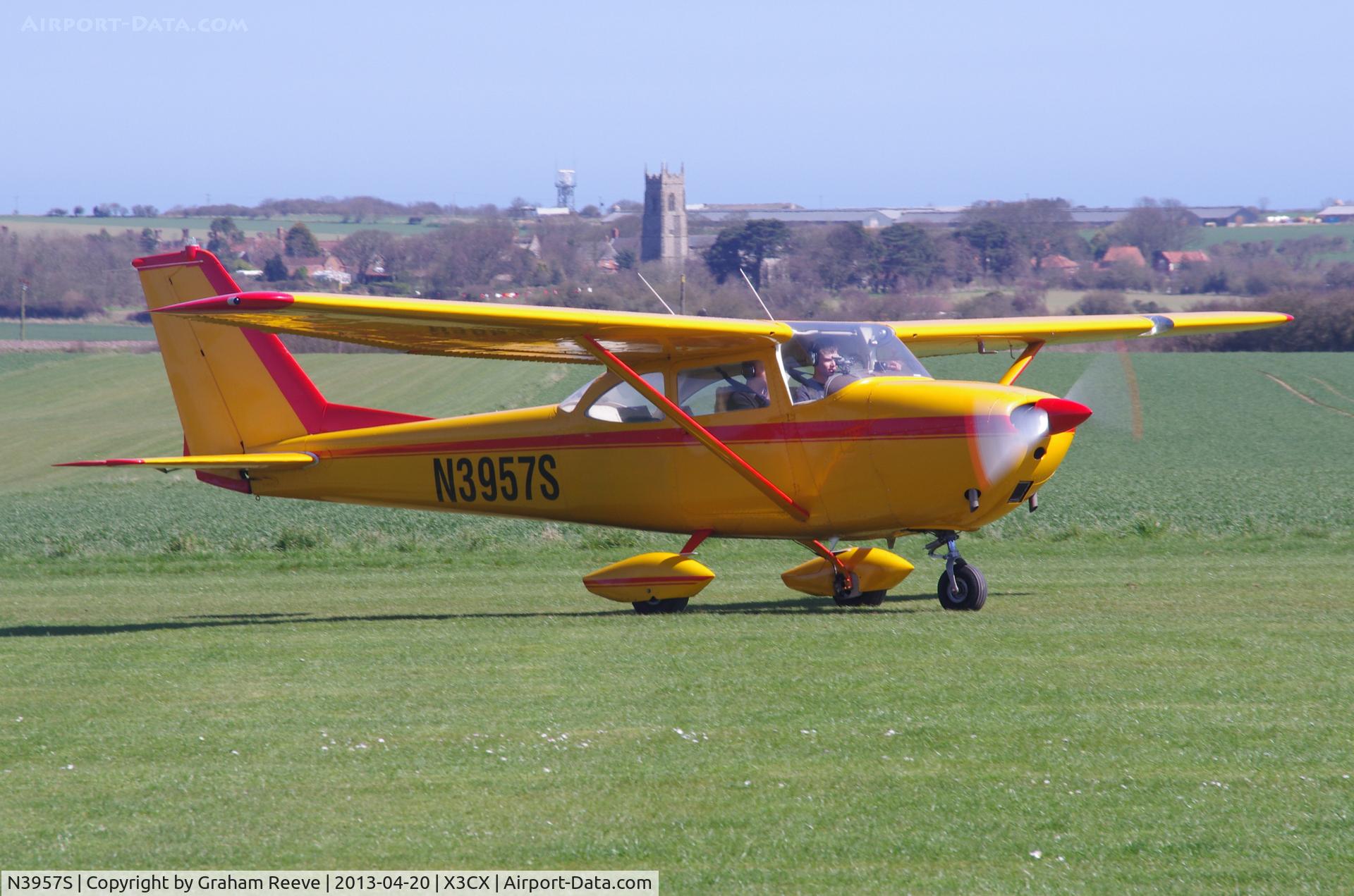 N3957S, 1964 Cessna 172E C/N 17251157, Just landed at Northrepps.