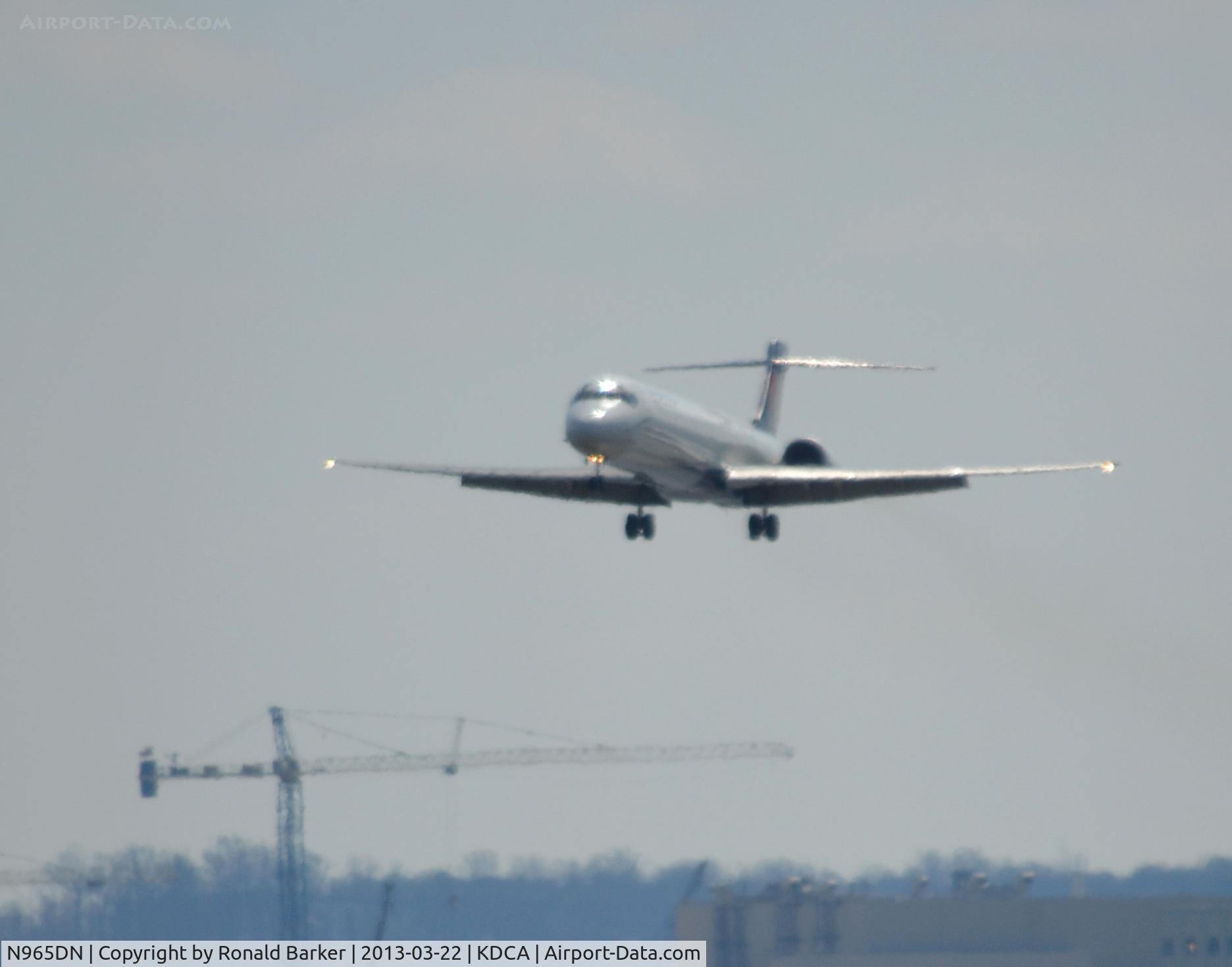 N965DN, 2001 McDonnell Douglas MD-90-30 C/N 60002, Approach to DCA