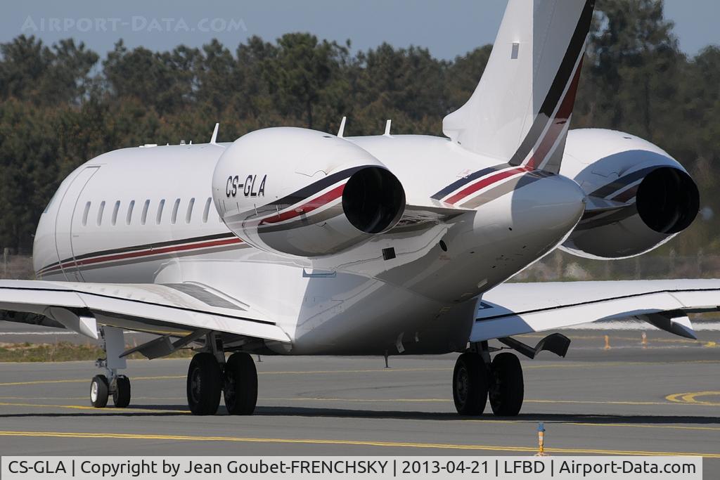 CS-GLA, 2012 Bombardier BD-700-1A10 Global 6000 C/N 9478, take off runway 05