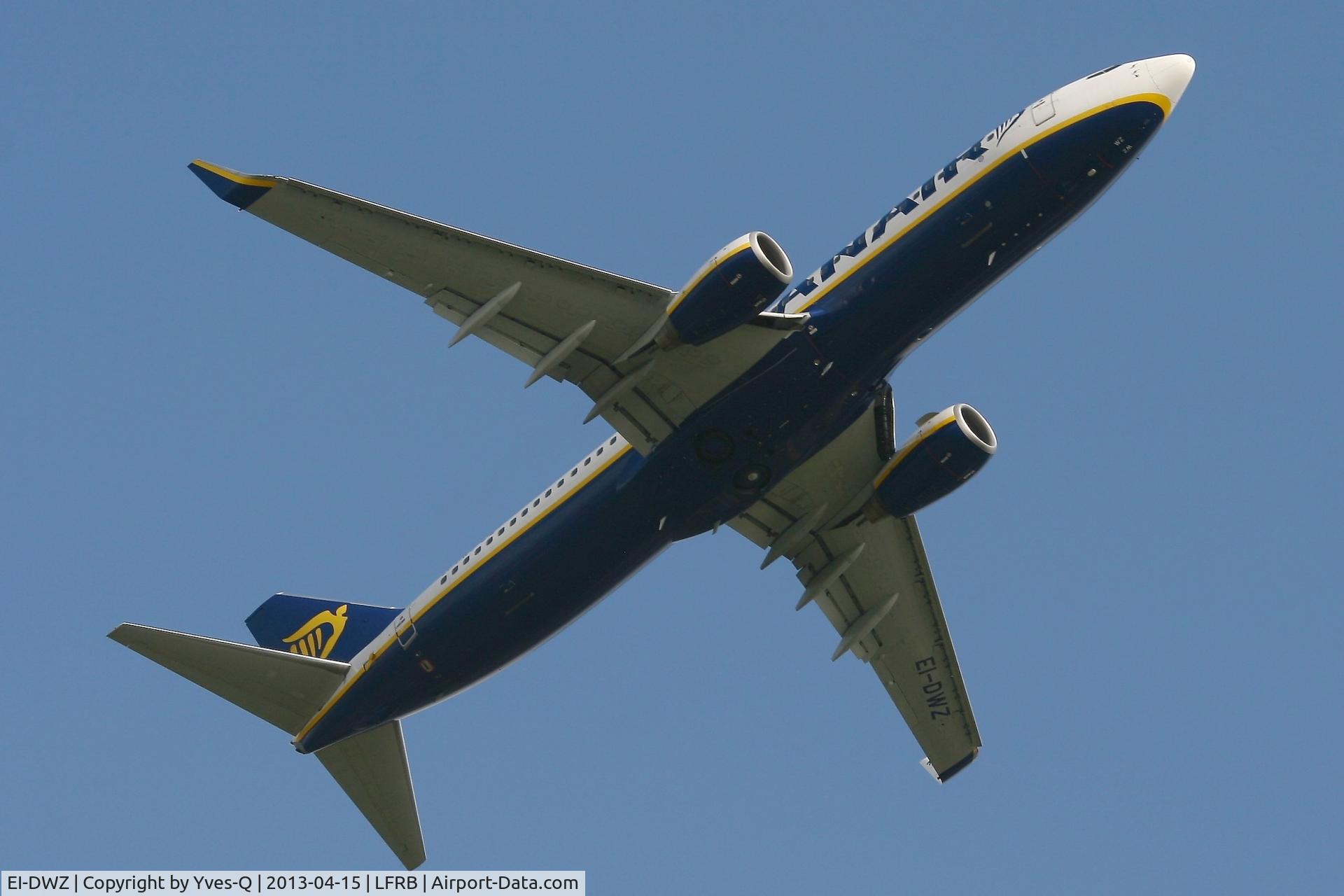 EI-DWZ, 2008 Boeing 737-8AS C/N 33628, Boing 737-8AS, Take off rwy 07R, Brest-Bretagne Airport (LFRB-BES)