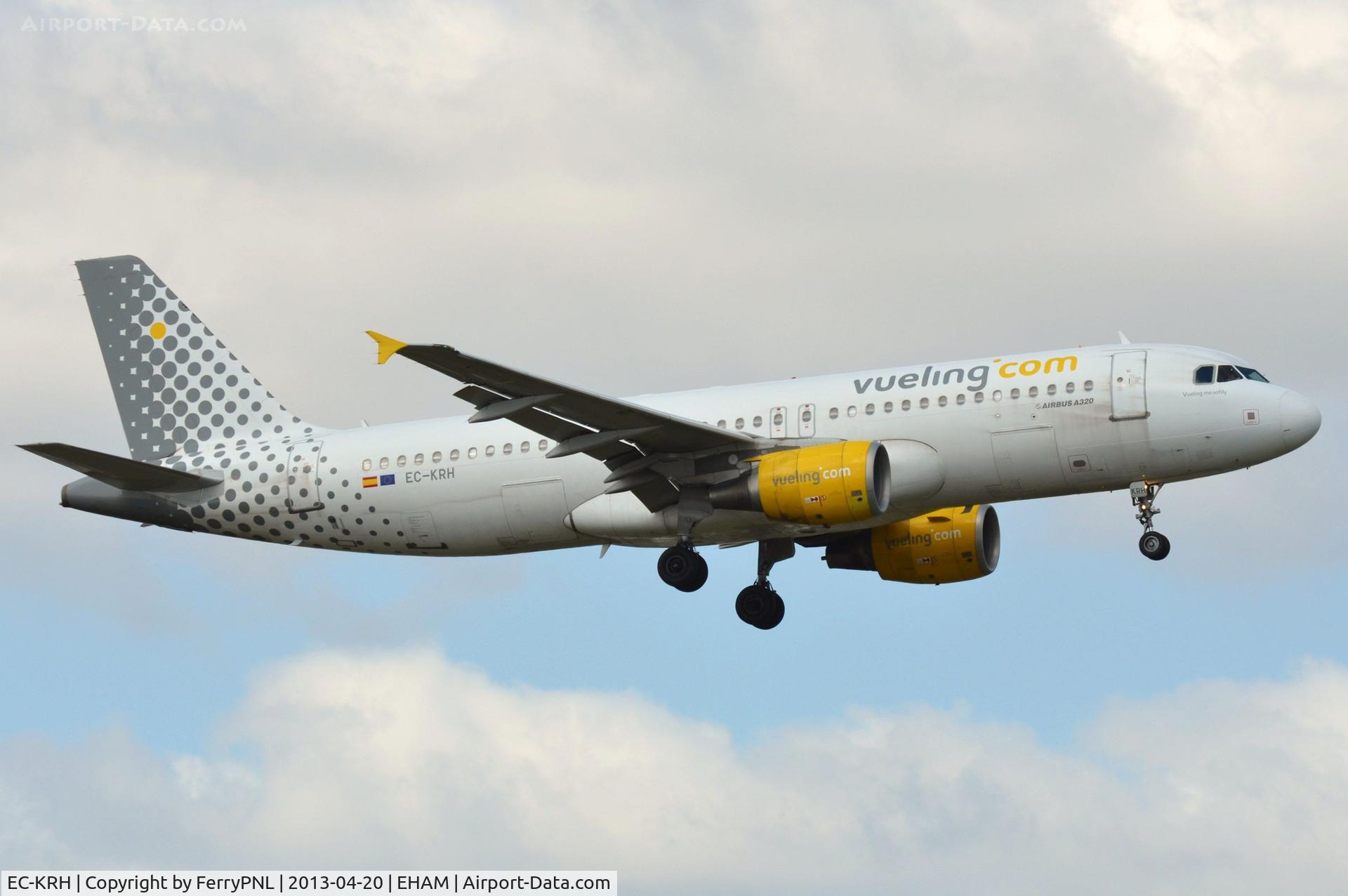 EC-KRH, 2008 Airbus A320-214 C/N 3529, Vueling A320 coming in.