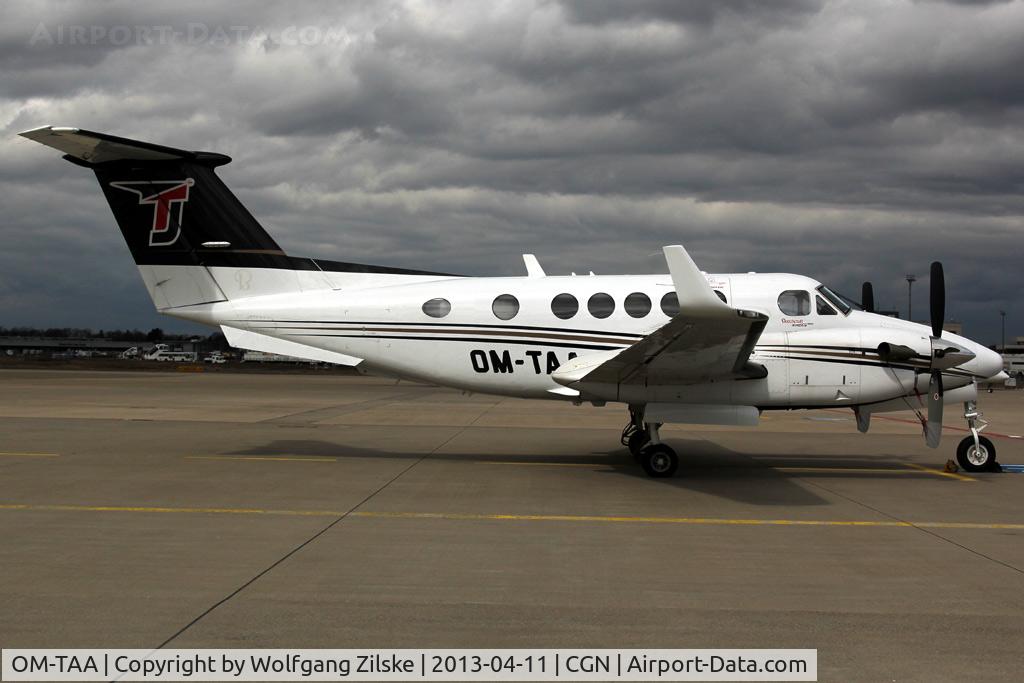 OM-TAA, 2007 Raytheon B200 Super King Air C/N BB-1975, visitor