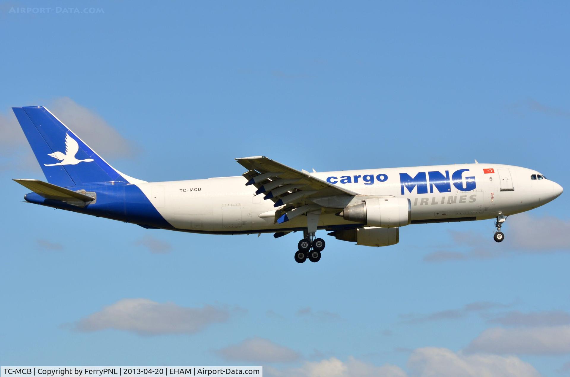 TC-MCB, Airbus A300B4-203 C/N 304, MNG A300F arriving in AMS
