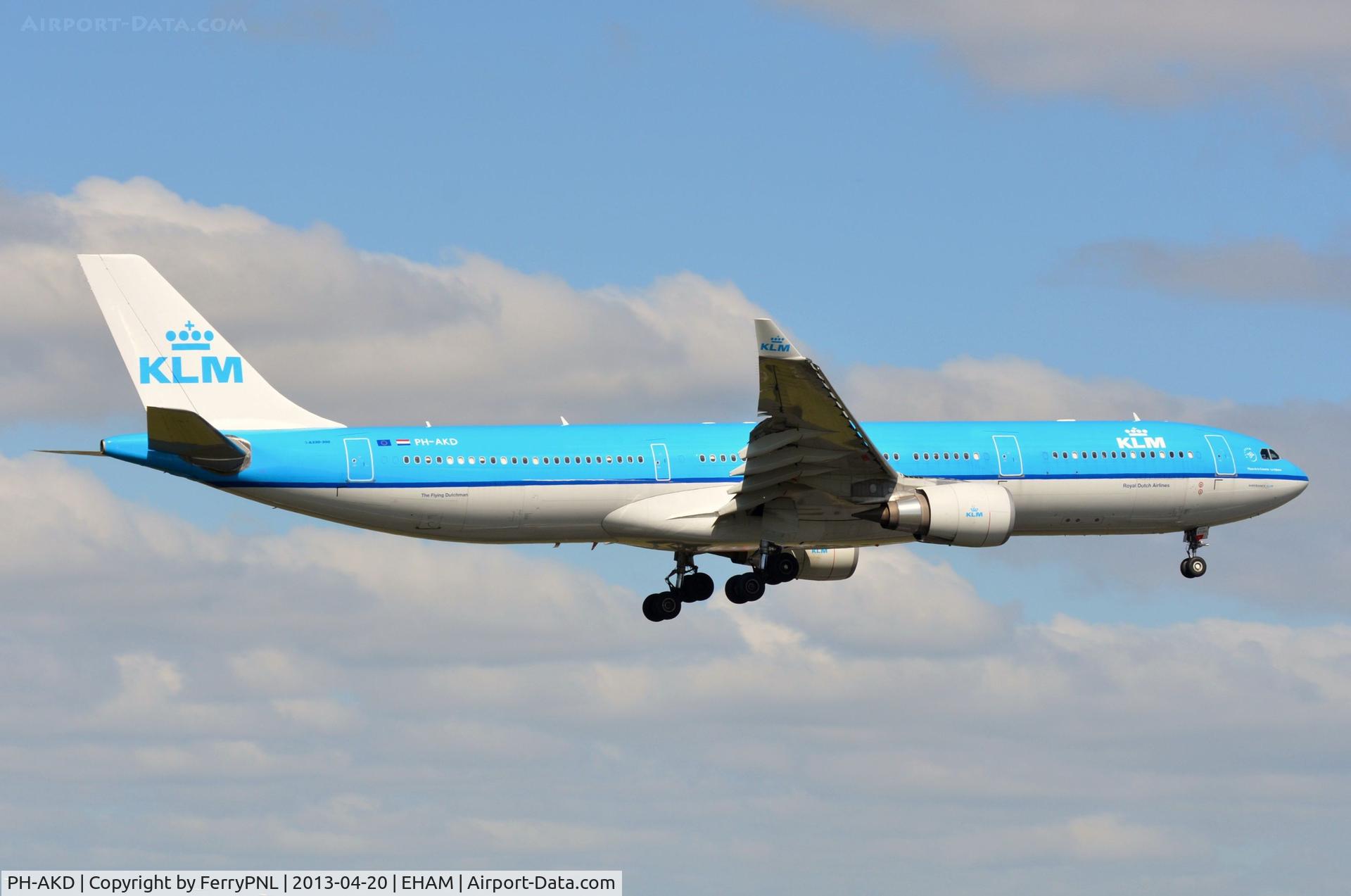 PH-AKD, 2012 Airbus A330-303 C/N 1300, KLM A333 landing