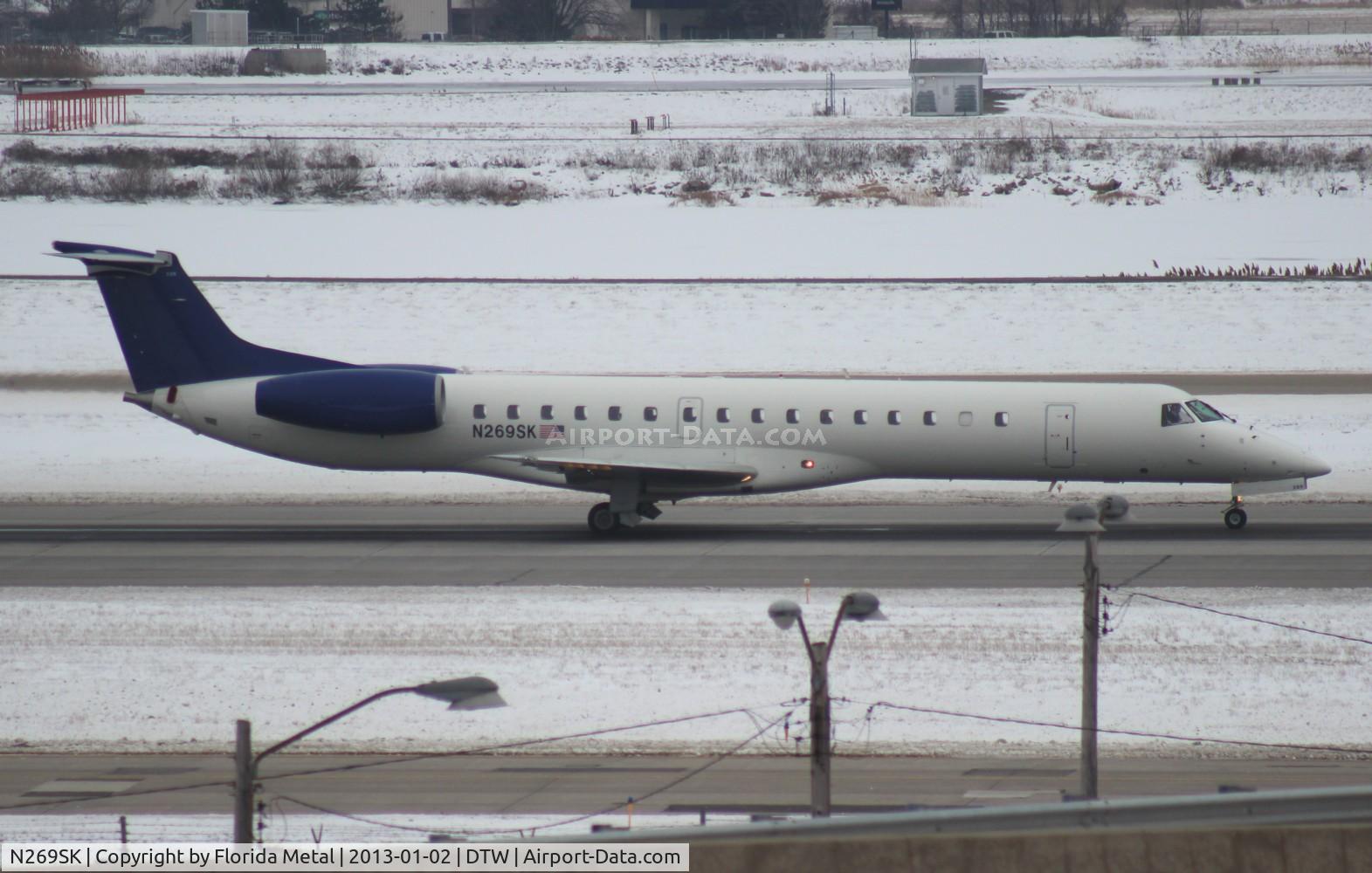 N269SK, 2000 Embraer EMB-145LR C/N 145293, Chautauqua E145