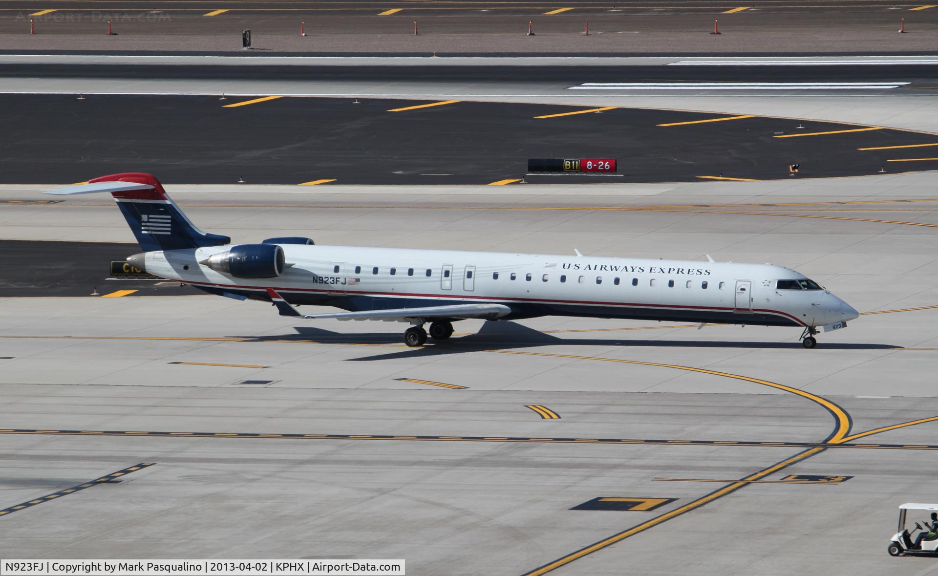 N923FJ, 2004 Bombardier CRJ-900ER (CL-600-2D24) C/N 15023, CL600-2D24
