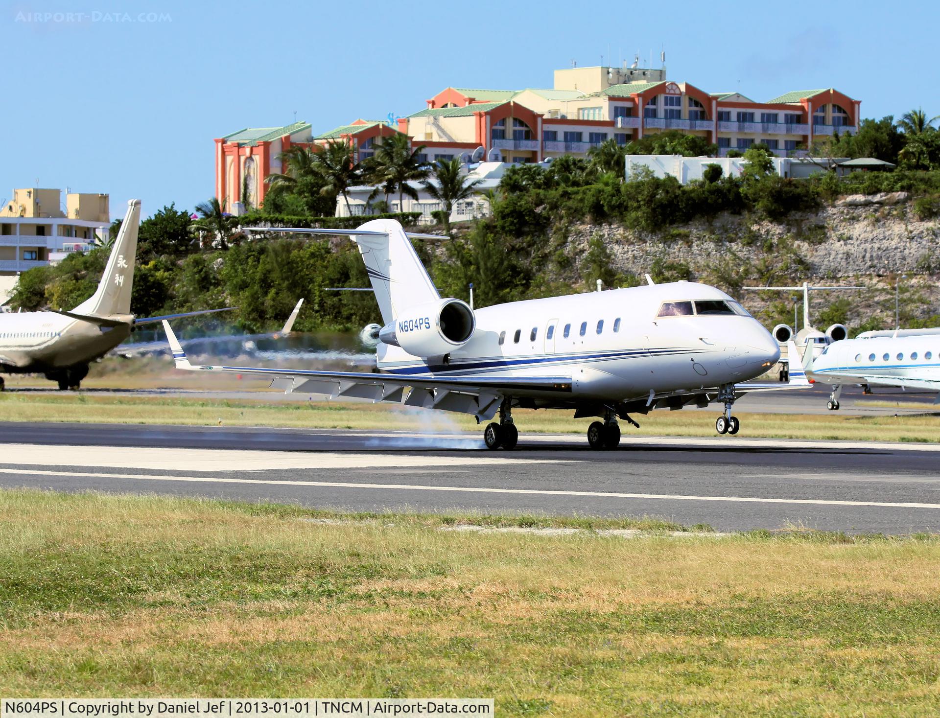 N604PS, 1999 Bombardier Challenger 604 (CL-600-2B16) C/N 5442, N604PS