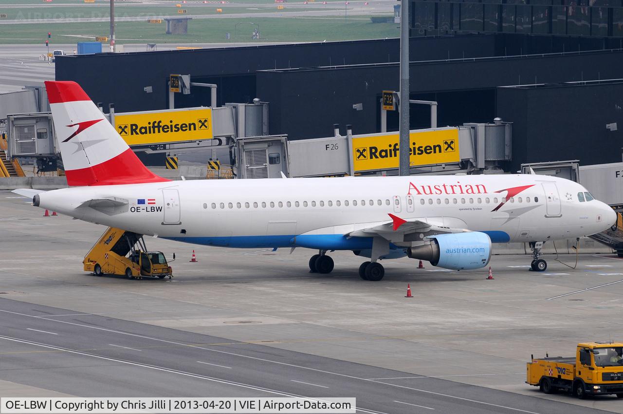 OE-LBW, 2001 Airbus A320-214 C/N 1678, Austrian Airlines