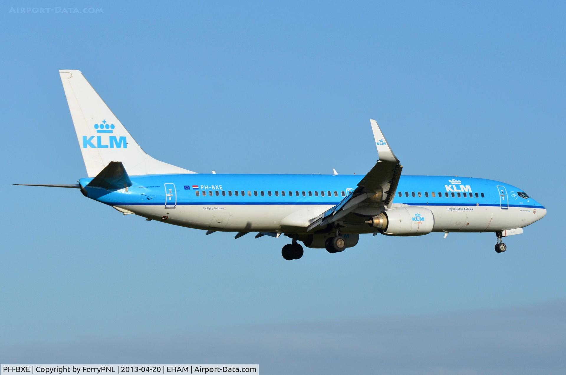 PH-BXE, 2000 Boeing 737-8K2 C/N 29595, KLM B738