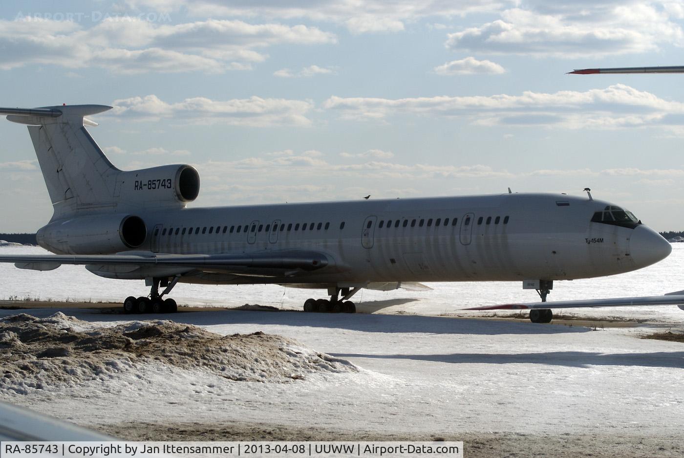 RA-85743, 1992 Tupolev Tu-154M C/N 92A926, ra-85734